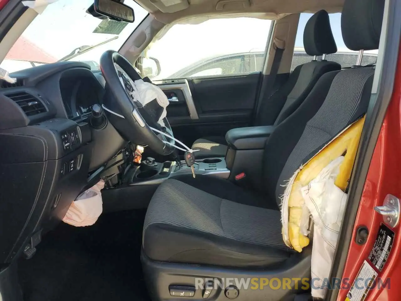 7 Photograph of a damaged car JTEMU5JR1M5892148 TOYOTA 4RUNNER 2021