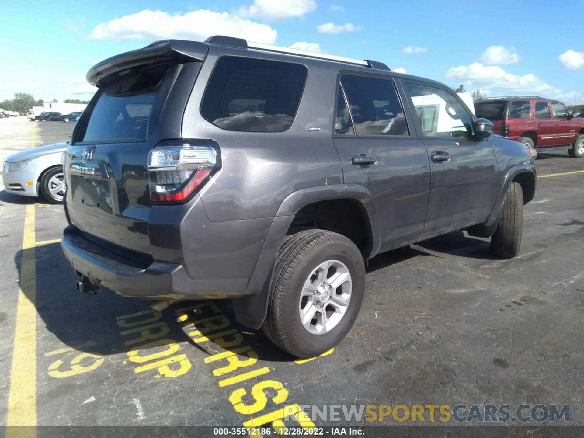 4 Фотография поврежденного автомобиля JTEMU5JR1M5905514 TOYOTA 4RUNNER 2021