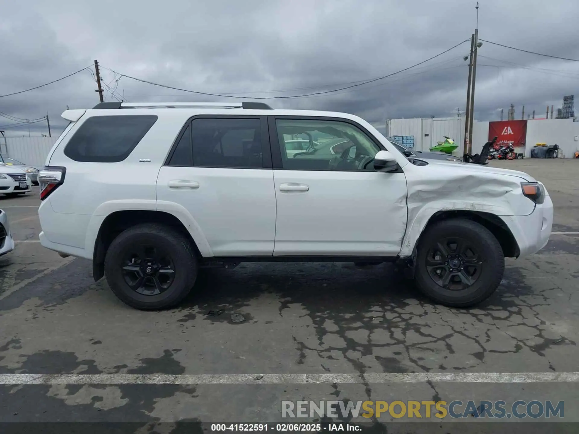 6 Photograph of a damaged car JTEMU5JR1M5924256 TOYOTA 4RUNNER 2021
