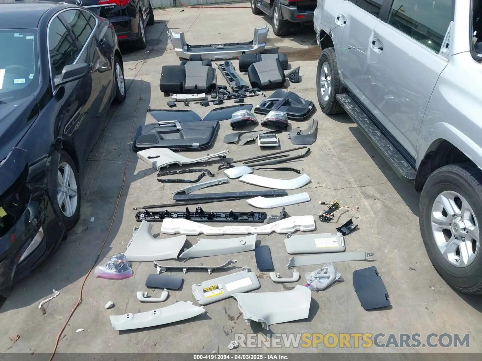 12 Фотография поврежденного автомобиля JTEMU5JR1M5929960 TOYOTA 4RUNNER 2021