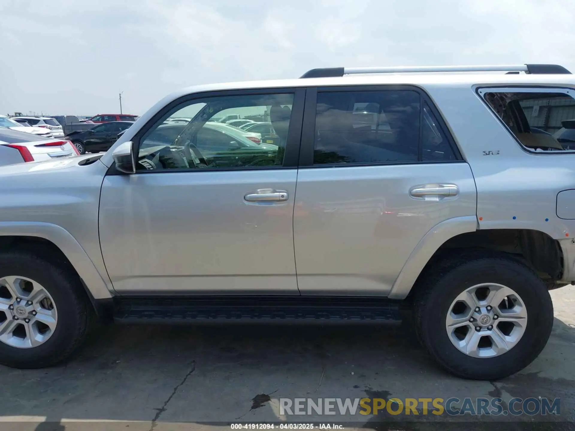 15 Фотография поврежденного автомобиля JTEMU5JR1M5929960 TOYOTA 4RUNNER 2021