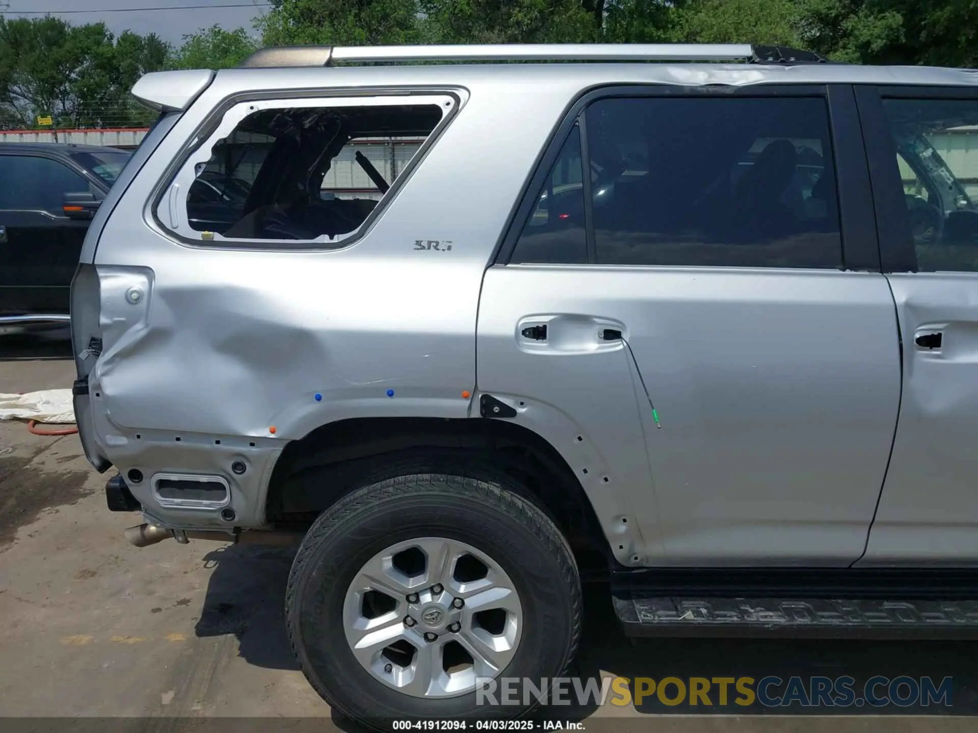 20 Фотография поврежденного автомобиля JTEMU5JR1M5929960 TOYOTA 4RUNNER 2021