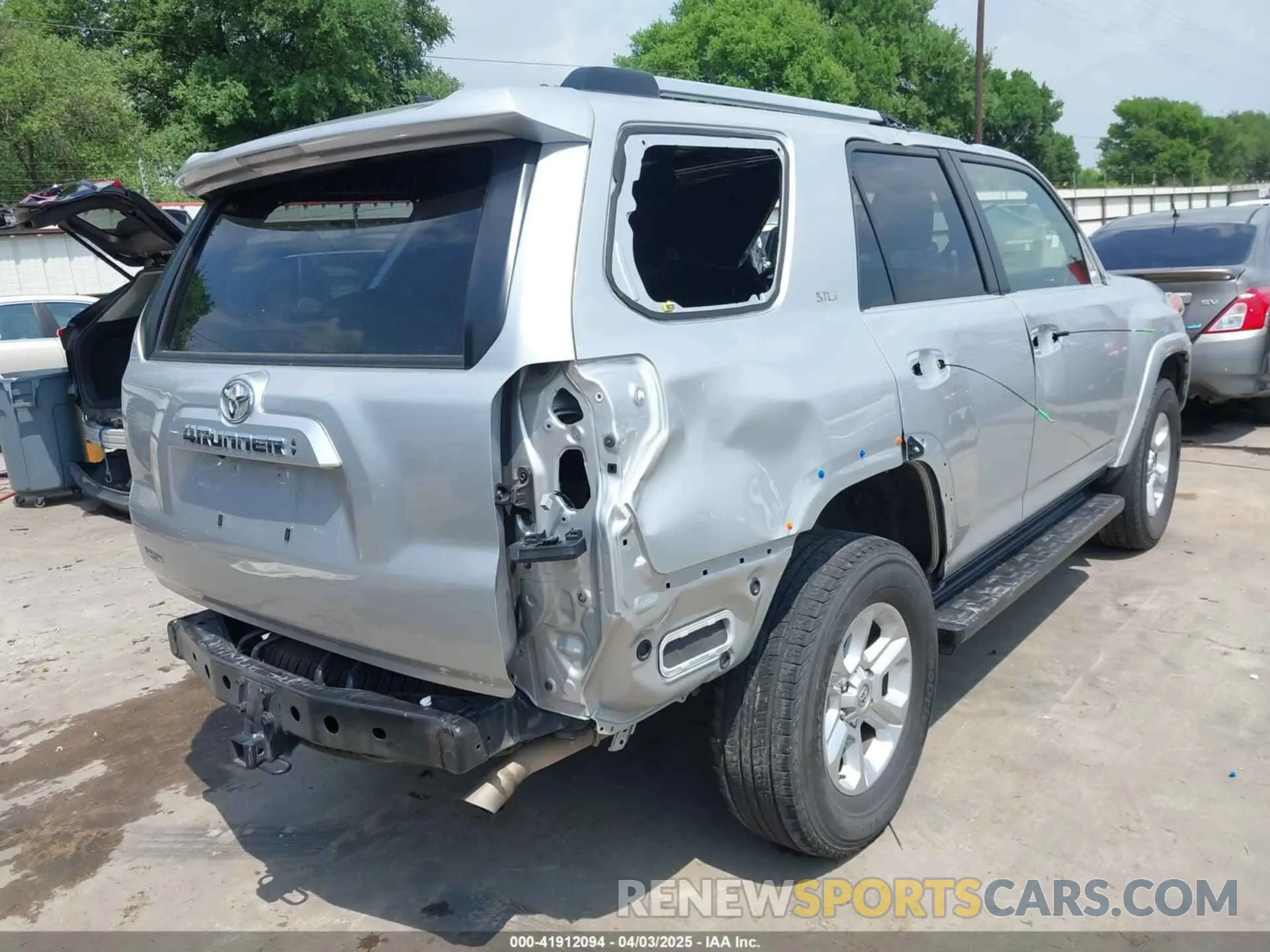 6 Фотография поврежденного автомобиля JTEMU5JR1M5929960 TOYOTA 4RUNNER 2021