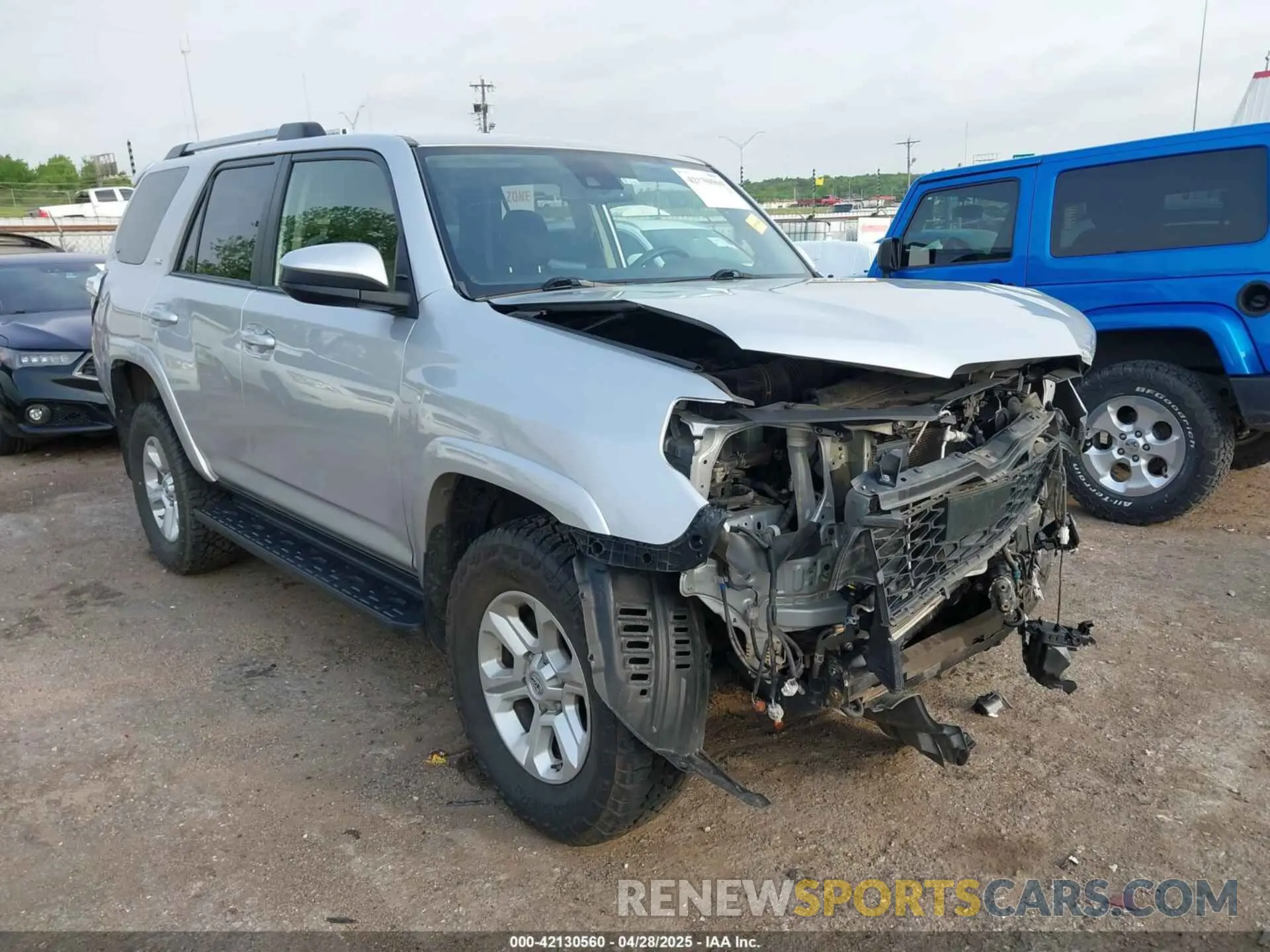 1 Photograph of a damaged car JTEMU5JR1M5937878 TOYOTA 4RUNNER 2021