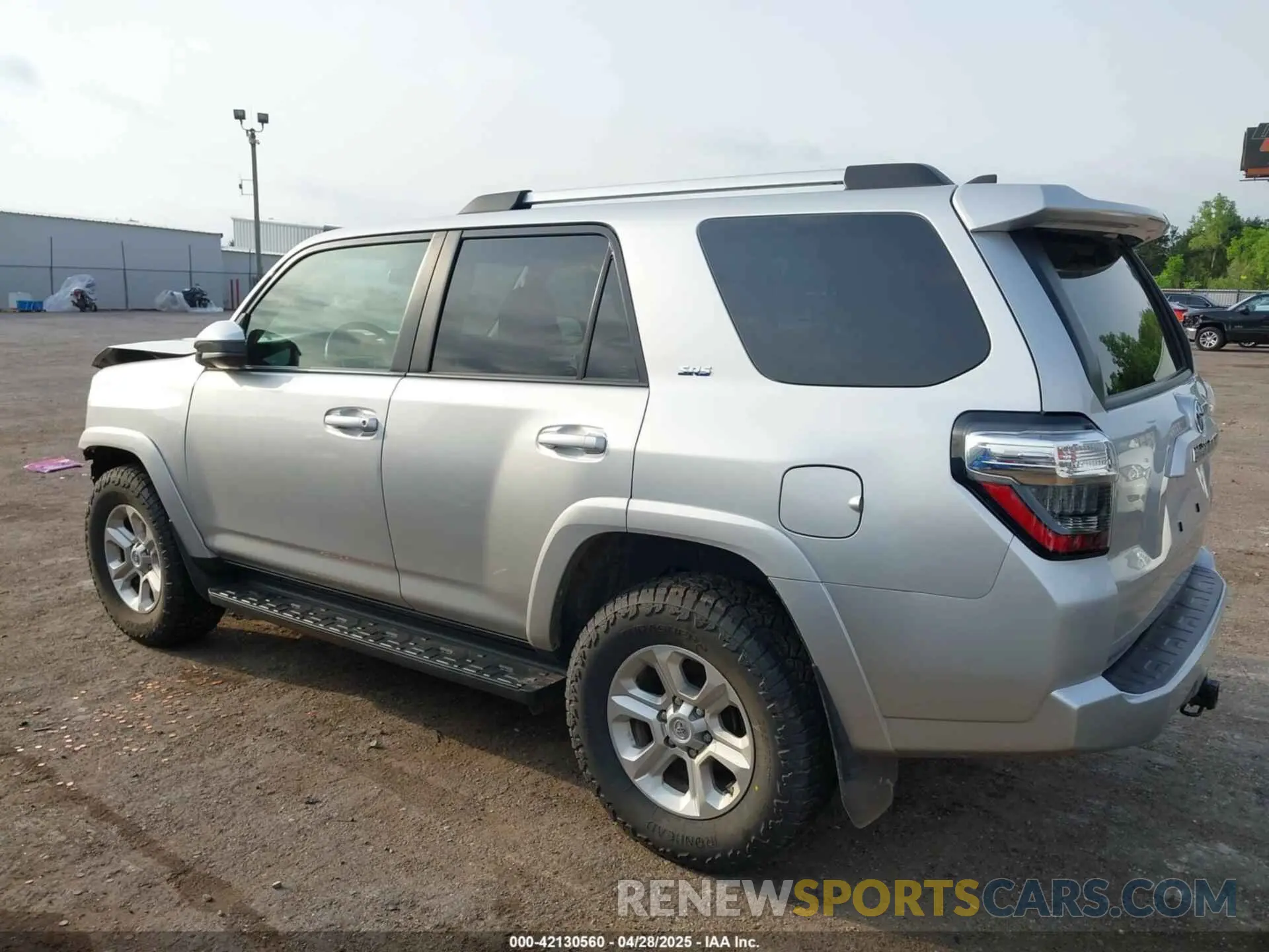 15 Photograph of a damaged car JTEMU5JR1M5937878 TOYOTA 4RUNNER 2021