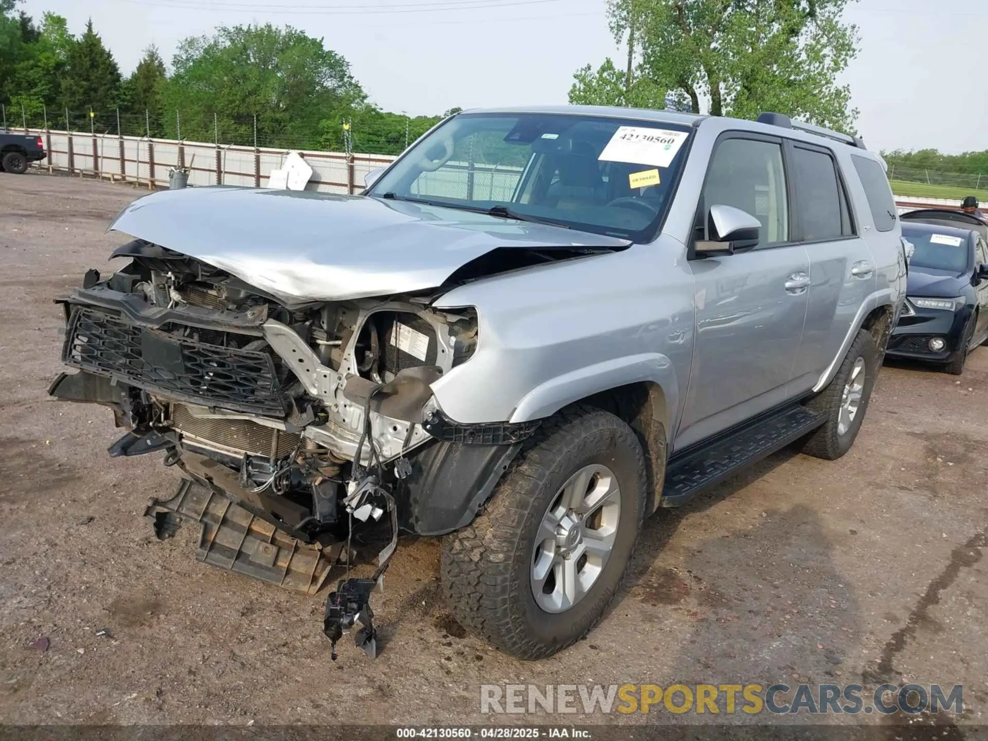 2 Photograph of a damaged car JTEMU5JR1M5937878 TOYOTA 4RUNNER 2021