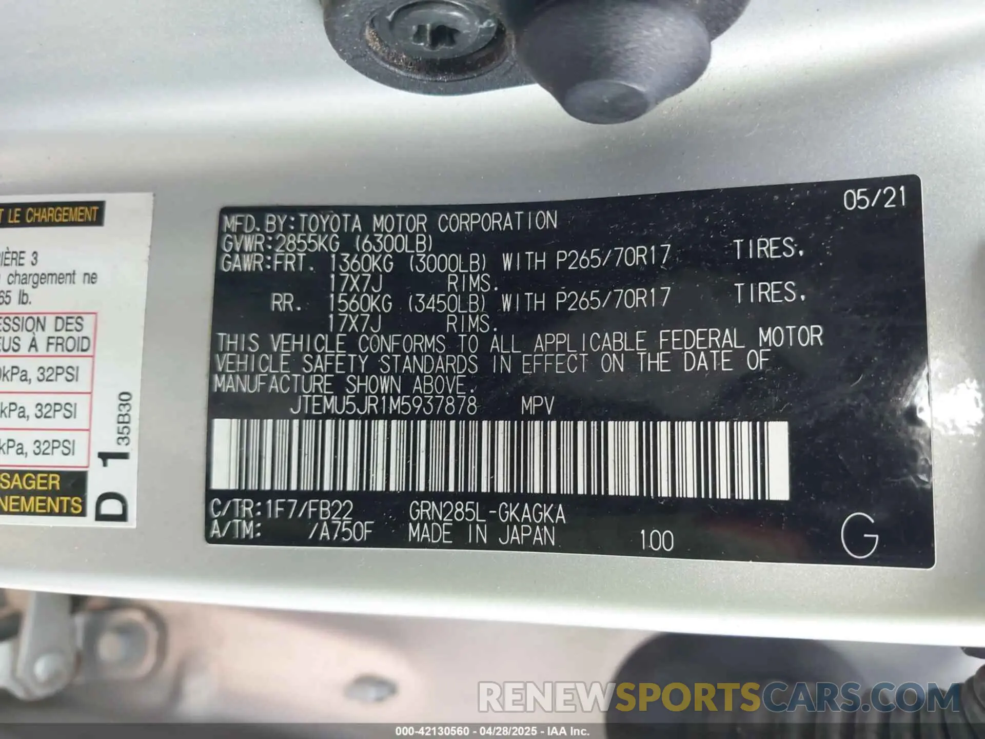 9 Photograph of a damaged car JTEMU5JR1M5937878 TOYOTA 4RUNNER 2021