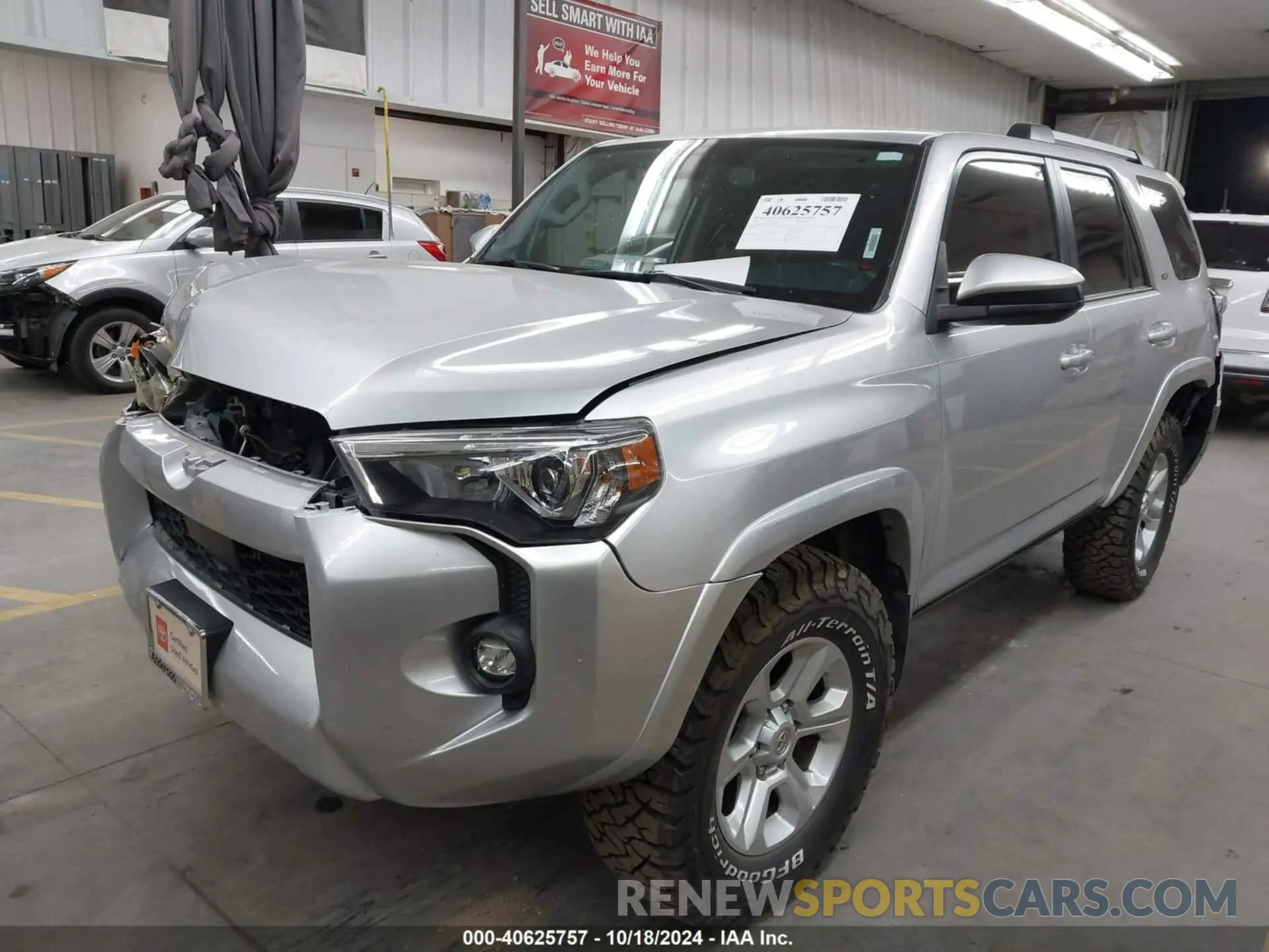 2 Photograph of a damaged car JTEMU5JR3M5853867 TOYOTA 4RUNNER 2021