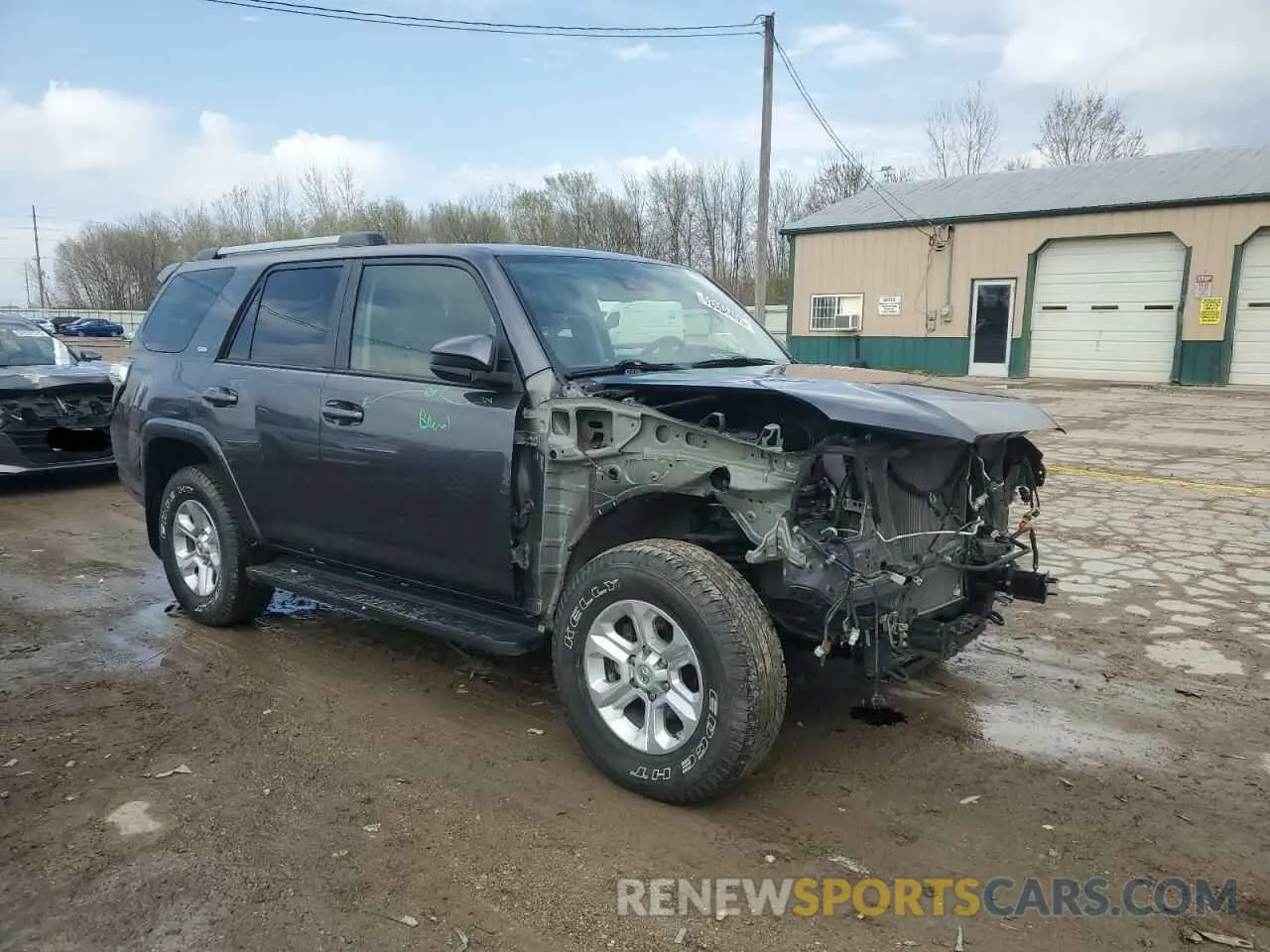 4 Photograph of a damaged car JTEMU5JR3M5903408 TOYOTA 4RUNNER 2021