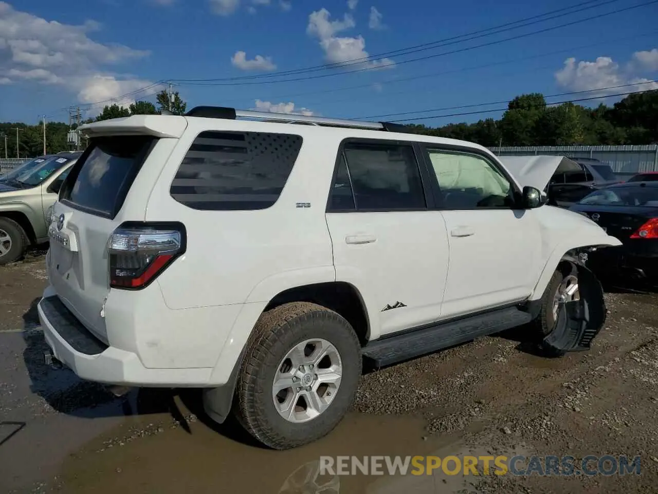 3 Photograph of a damaged car JTEMU5JR3M5920595 TOYOTA 4RUNNER 2021