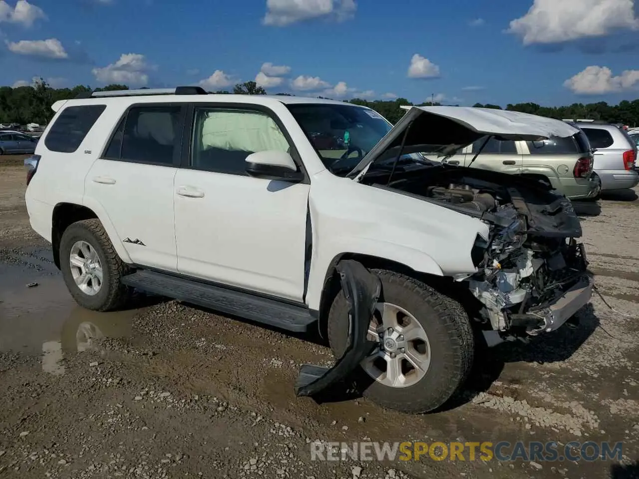 4 Photograph of a damaged car JTEMU5JR3M5920595 TOYOTA 4RUNNER 2021