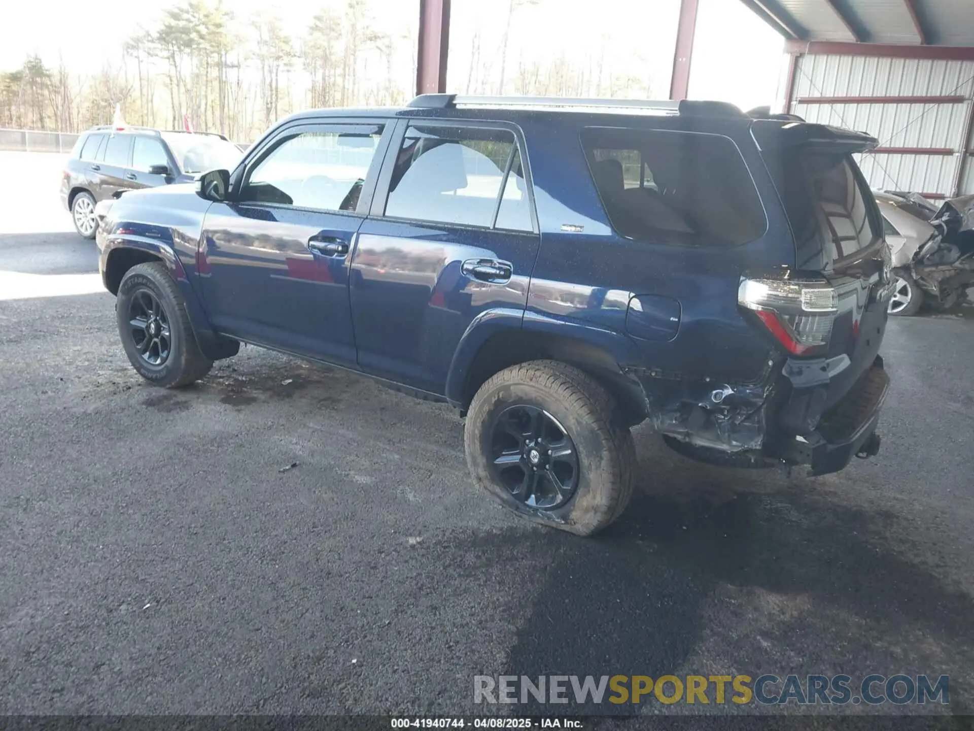 3 Photograph of a damaged car JTEMU5JR3M5933542 TOYOTA 4RUNNER 2021