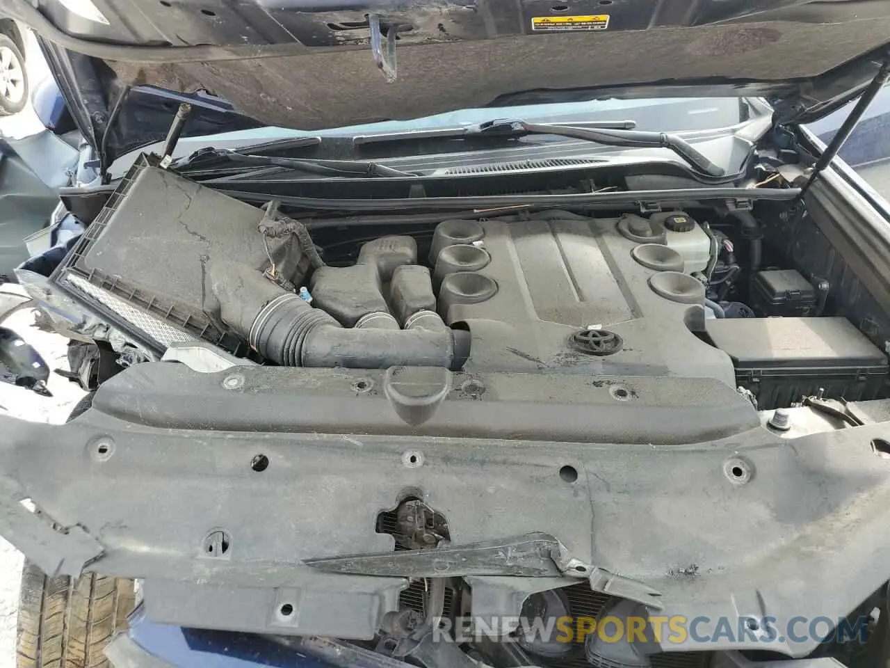 12 Photograph of a damaged car JTEMU5JR4M5917821 TOYOTA 4RUNNER 2021