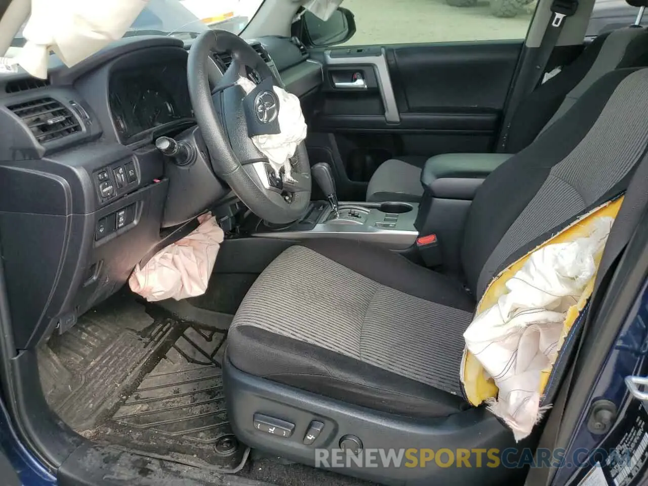 7 Photograph of a damaged car JTEMU5JR4M5917821 TOYOTA 4RUNNER 2021