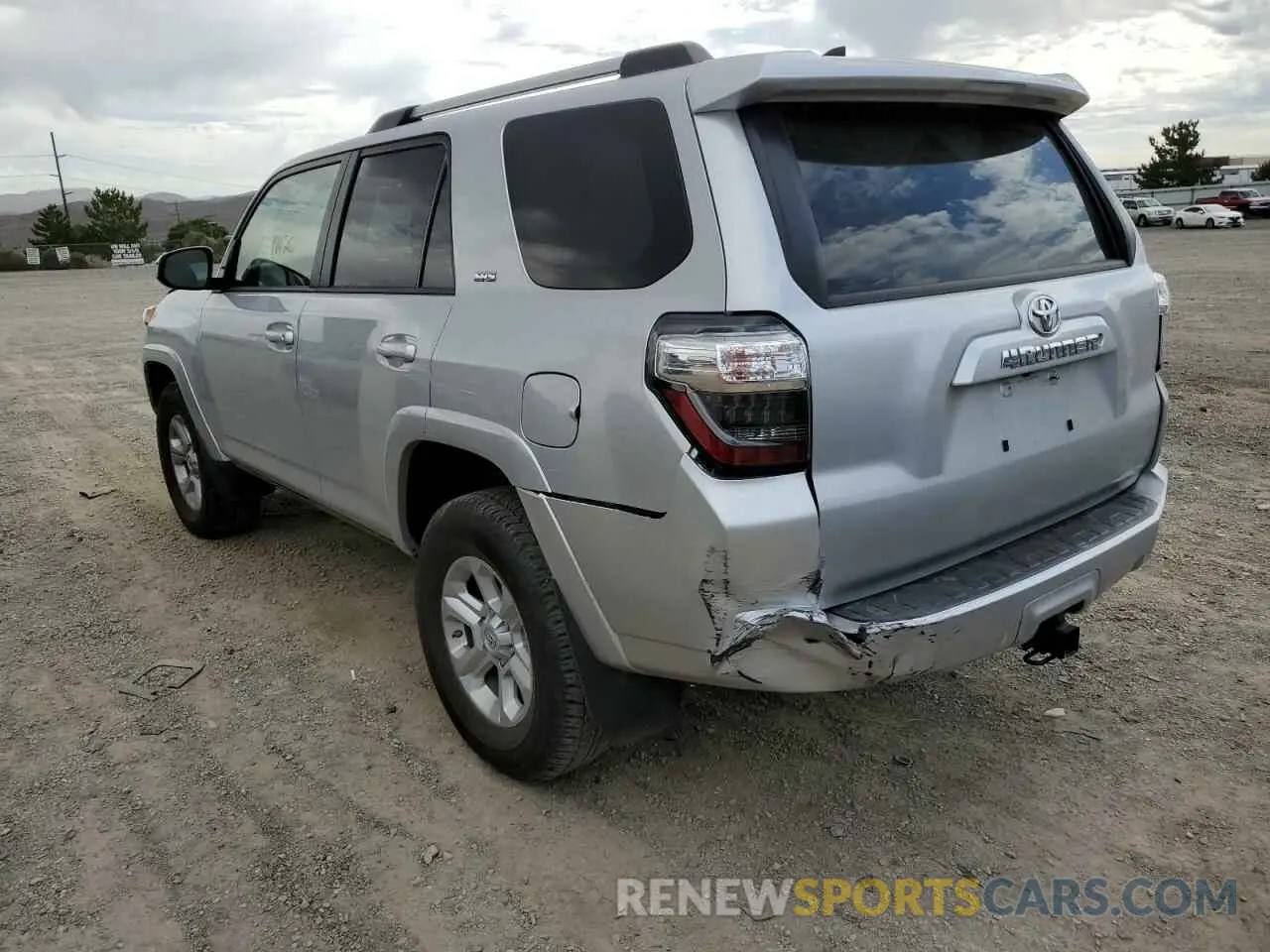 3 Photograph of a damaged car JTEMU5JR5M5867723 TOYOTA 4RUNNER 2021