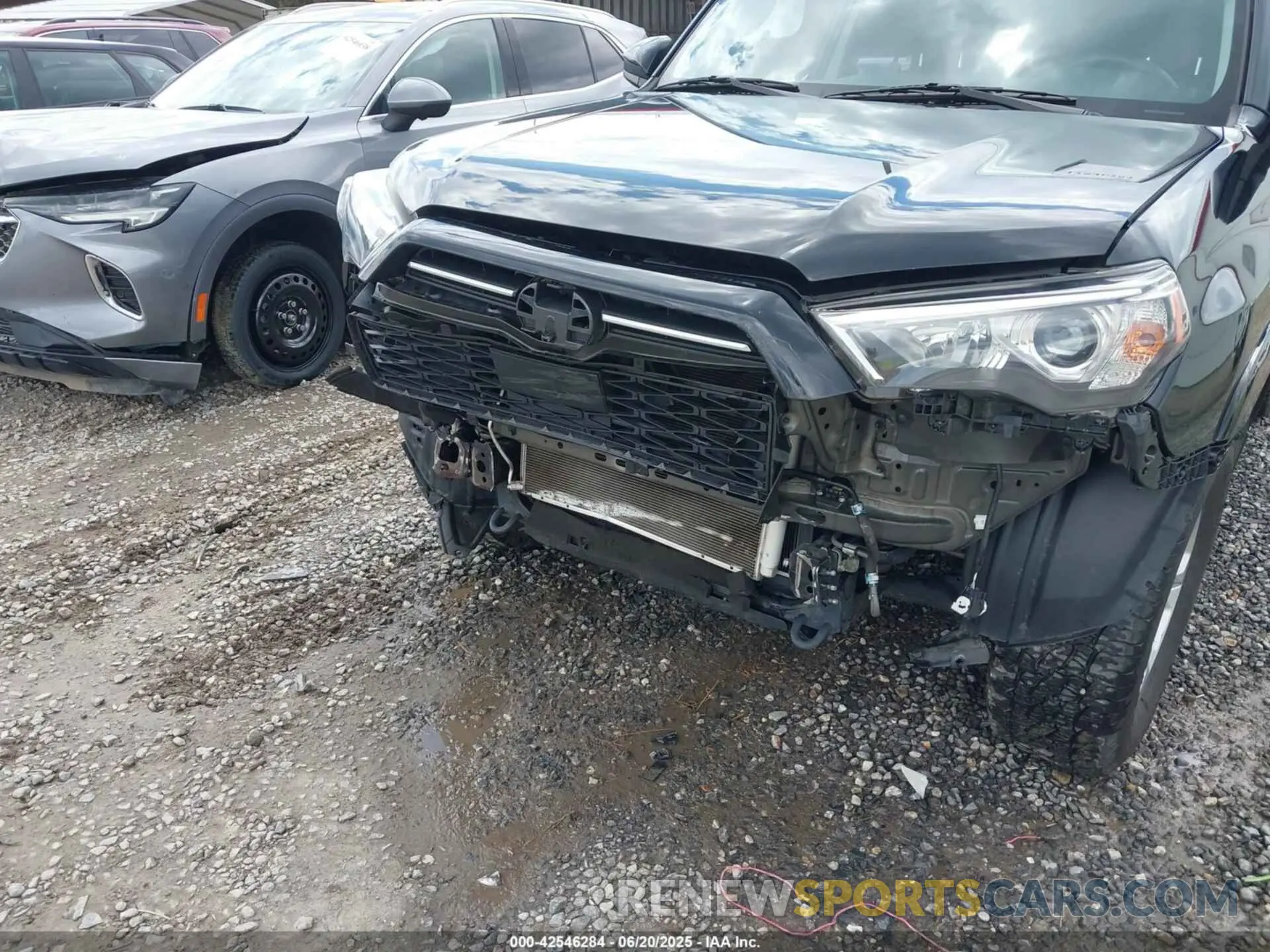 6 Photograph of a damaged car JTEMU5JR6M5882070 TOYOTA 4RUNNER 2021