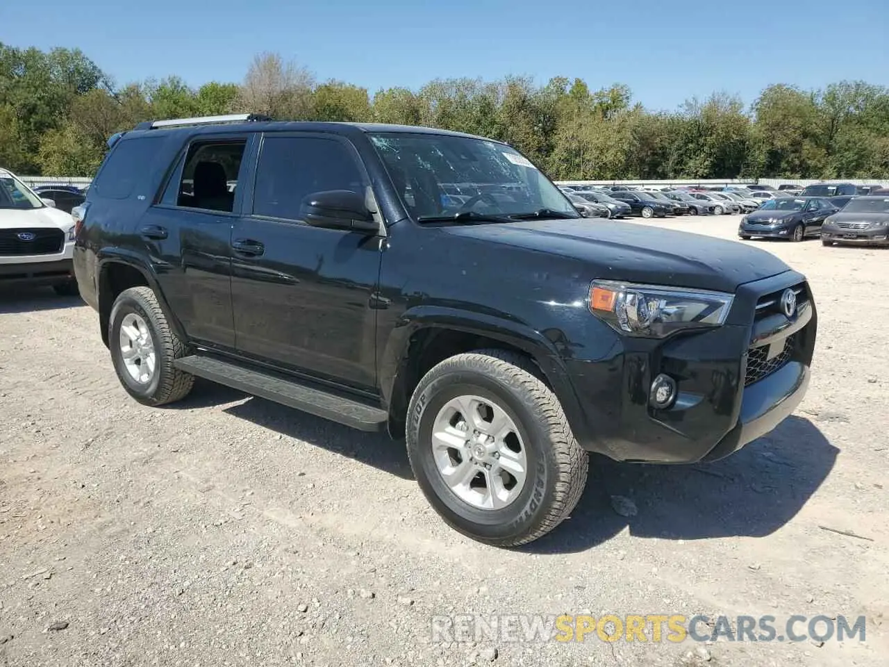 4 Photograph of a damaged car JTEMU5JR6M5937486 TOYOTA 4RUNNER 2021