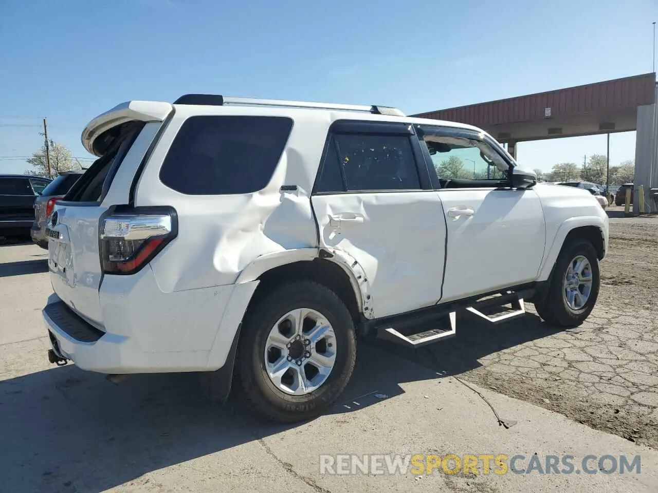 3 Photograph of a damaged car JTEMU5JR7M5868047 TOYOTA 4RUNNER 2021