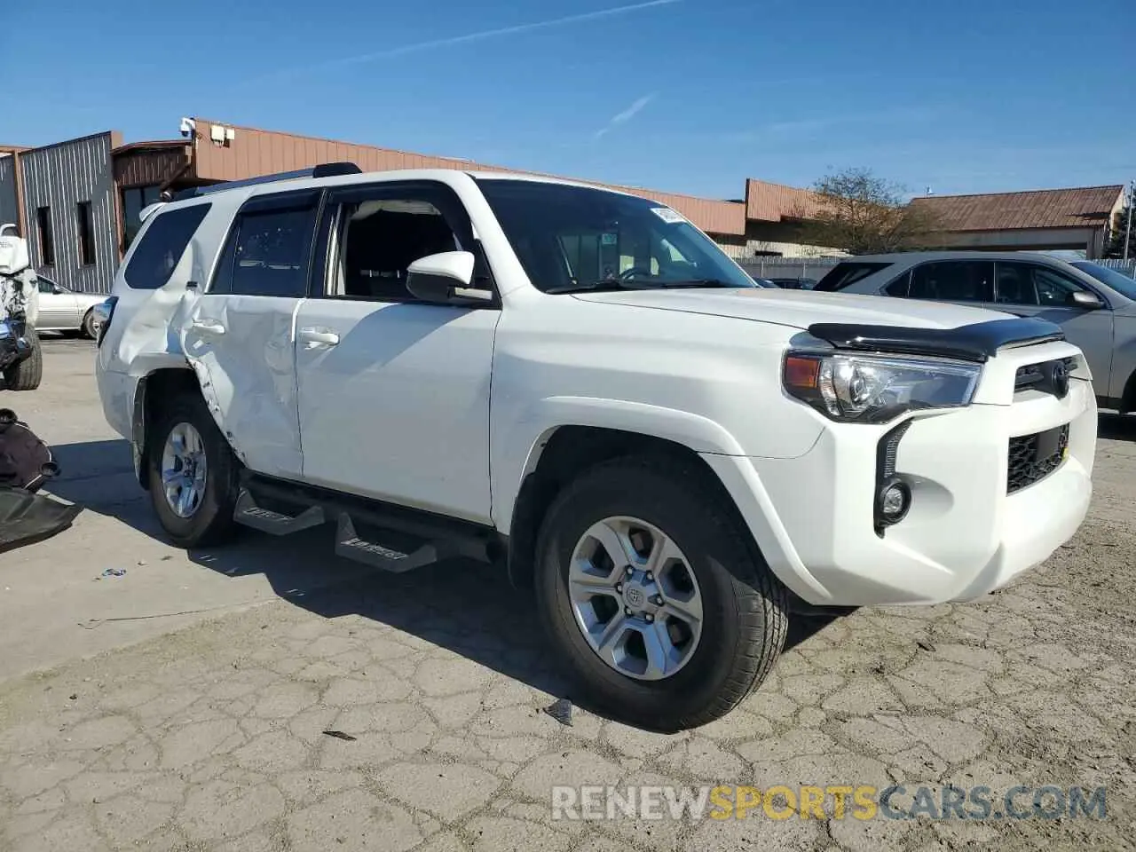 4 Photograph of a damaged car JTEMU5JR7M5868047 TOYOTA 4RUNNER 2021