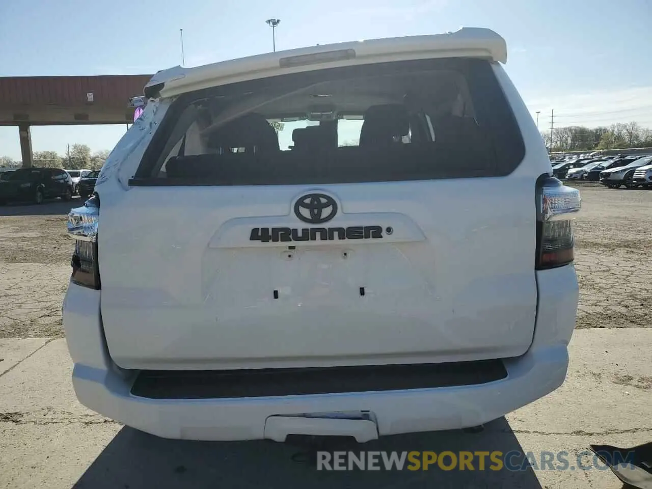 6 Photograph of a damaged car JTEMU5JR7M5868047 TOYOTA 4RUNNER 2021