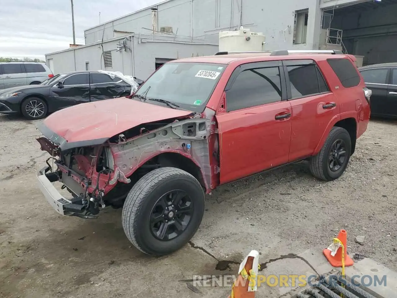 1 Photograph of a damaged car JTEMU5JR7M5933513 TOYOTA 4RUNNER 2021