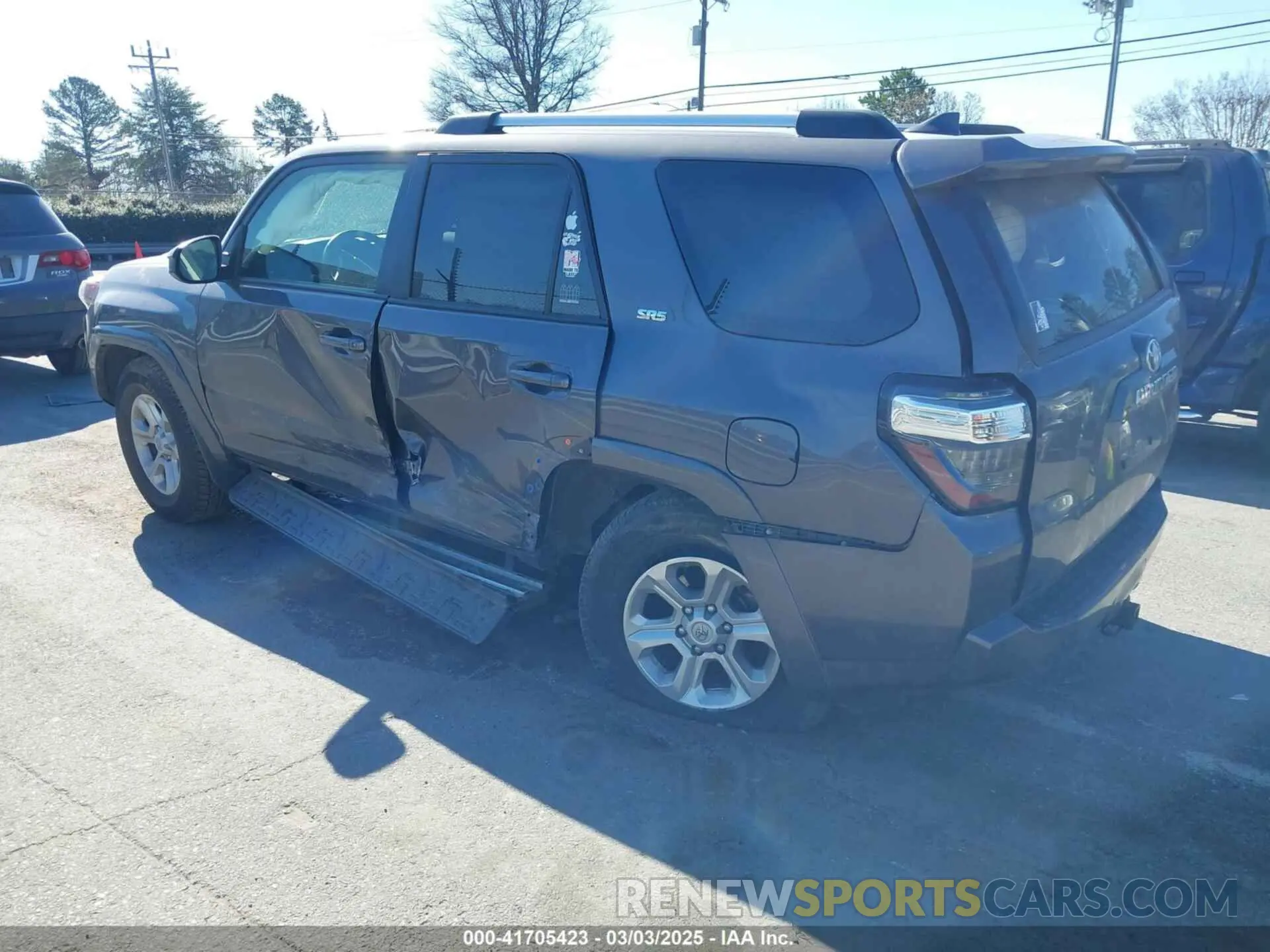 3 Photograph of a damaged car JTEMU5JR7M5953230 TOYOTA 4RUNNER 2021