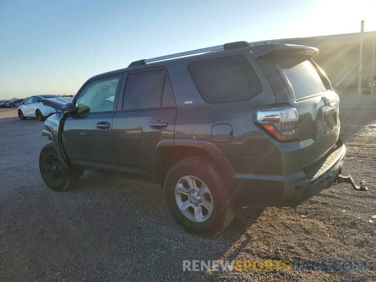 2 Фотография поврежденного автомобиля JTEMU5JR8M5866355 TOYOTA 4RUNNER 2021
