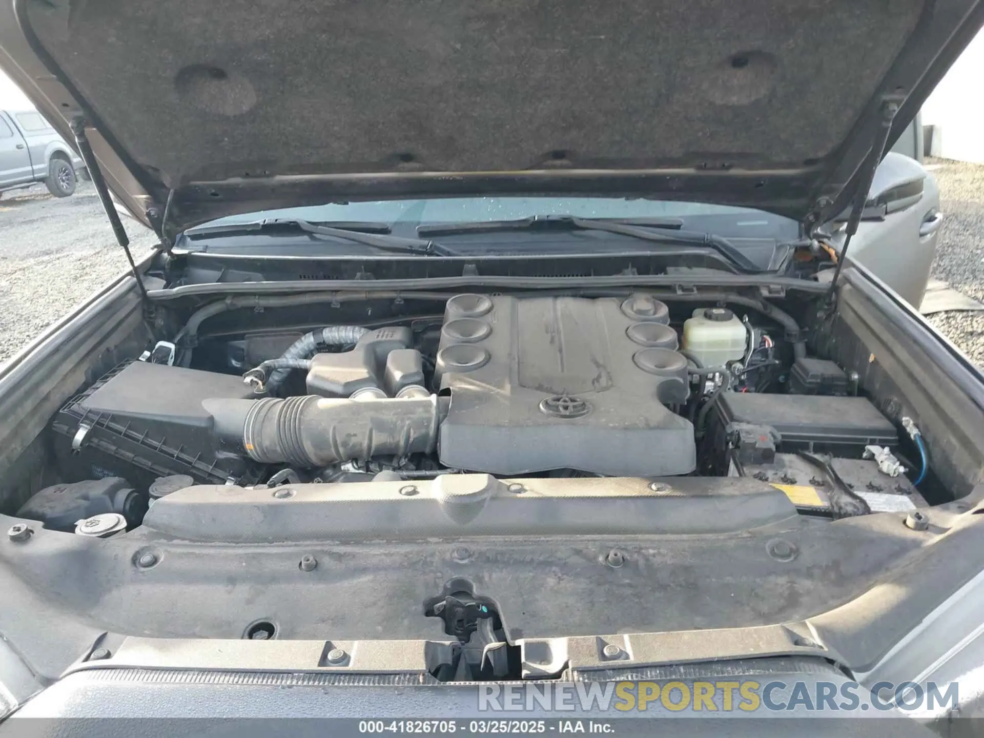 10 Фотография поврежденного автомобиля JTEMU5JR8M5878358 TOYOTA 4RUNNER 2021