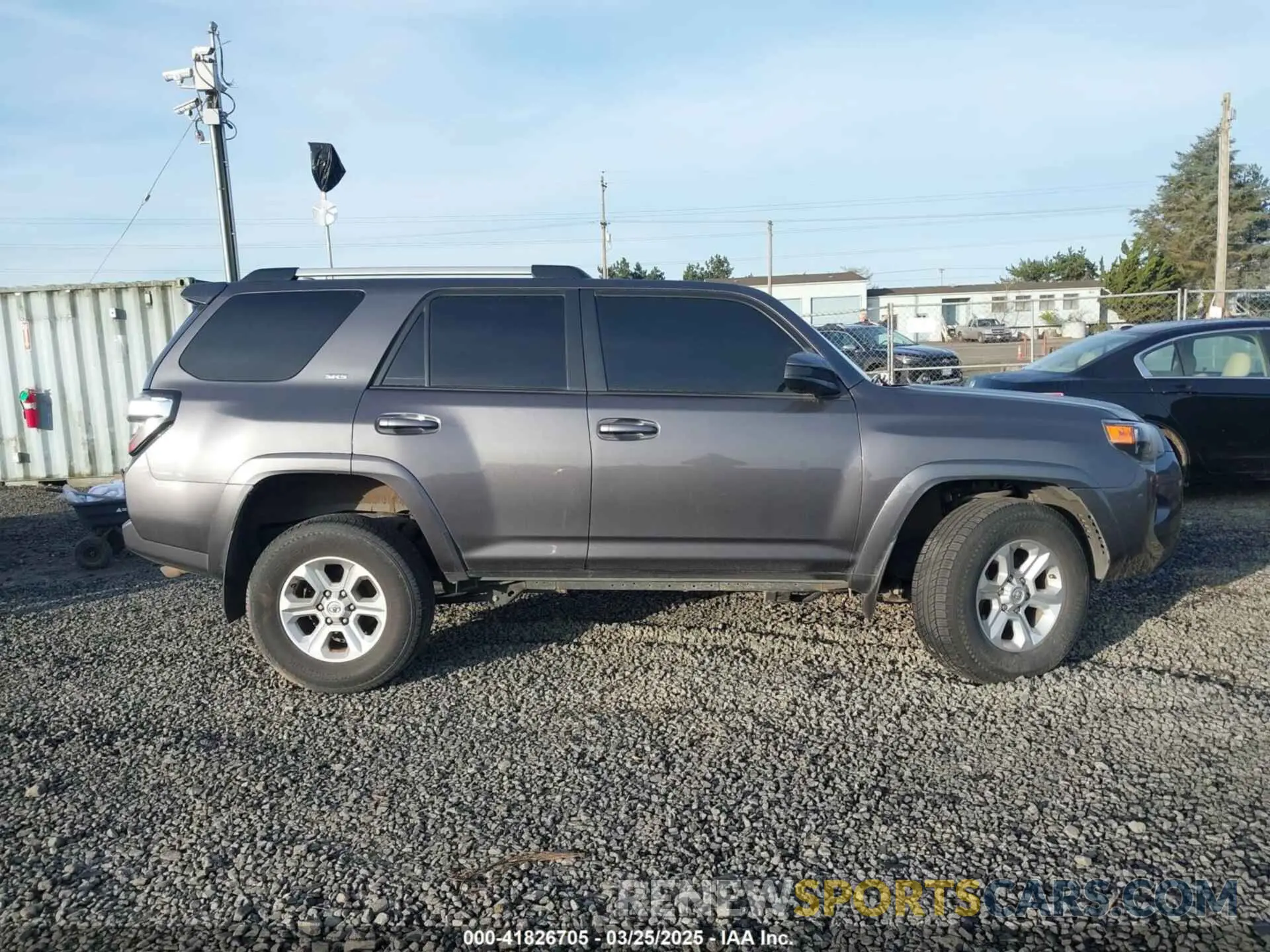 12 Фотография поврежденного автомобиля JTEMU5JR8M5878358 TOYOTA 4RUNNER 2021