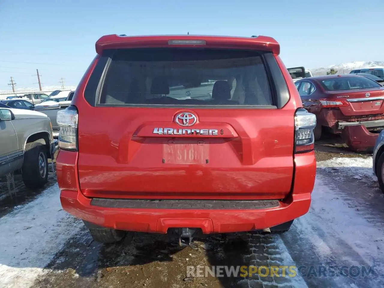 6 Photograph of a damaged car JTEMU5JR8M5932371 TOYOTA 4RUNNER 2021