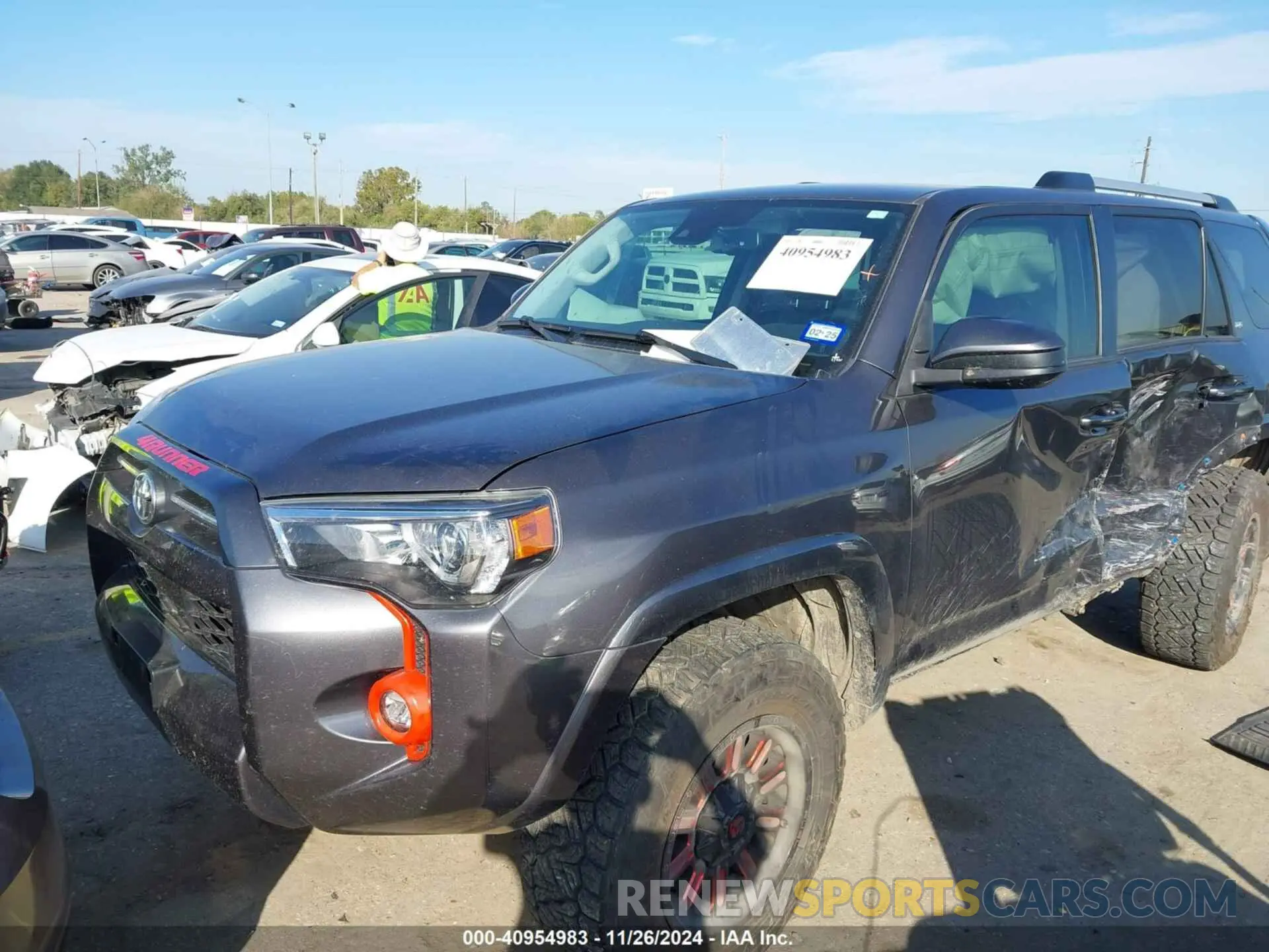 2 Фотография поврежденного автомобиля JTEMU5JR9M5866655 TOYOTA 4RUNNER 2021