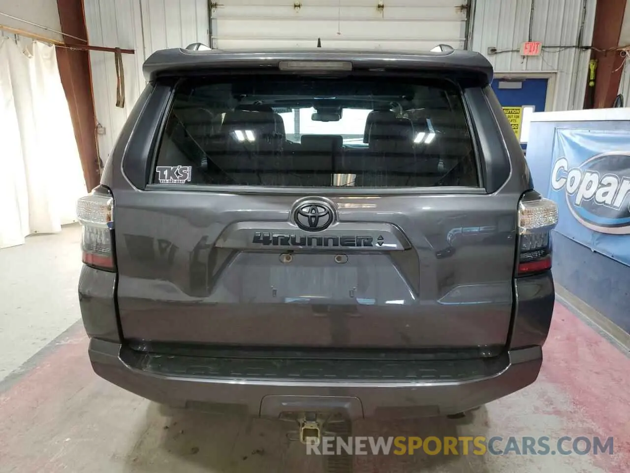 6 Photograph of a damaged car JTENU5JR0M5961853 TOYOTA 4RUNNER 2021