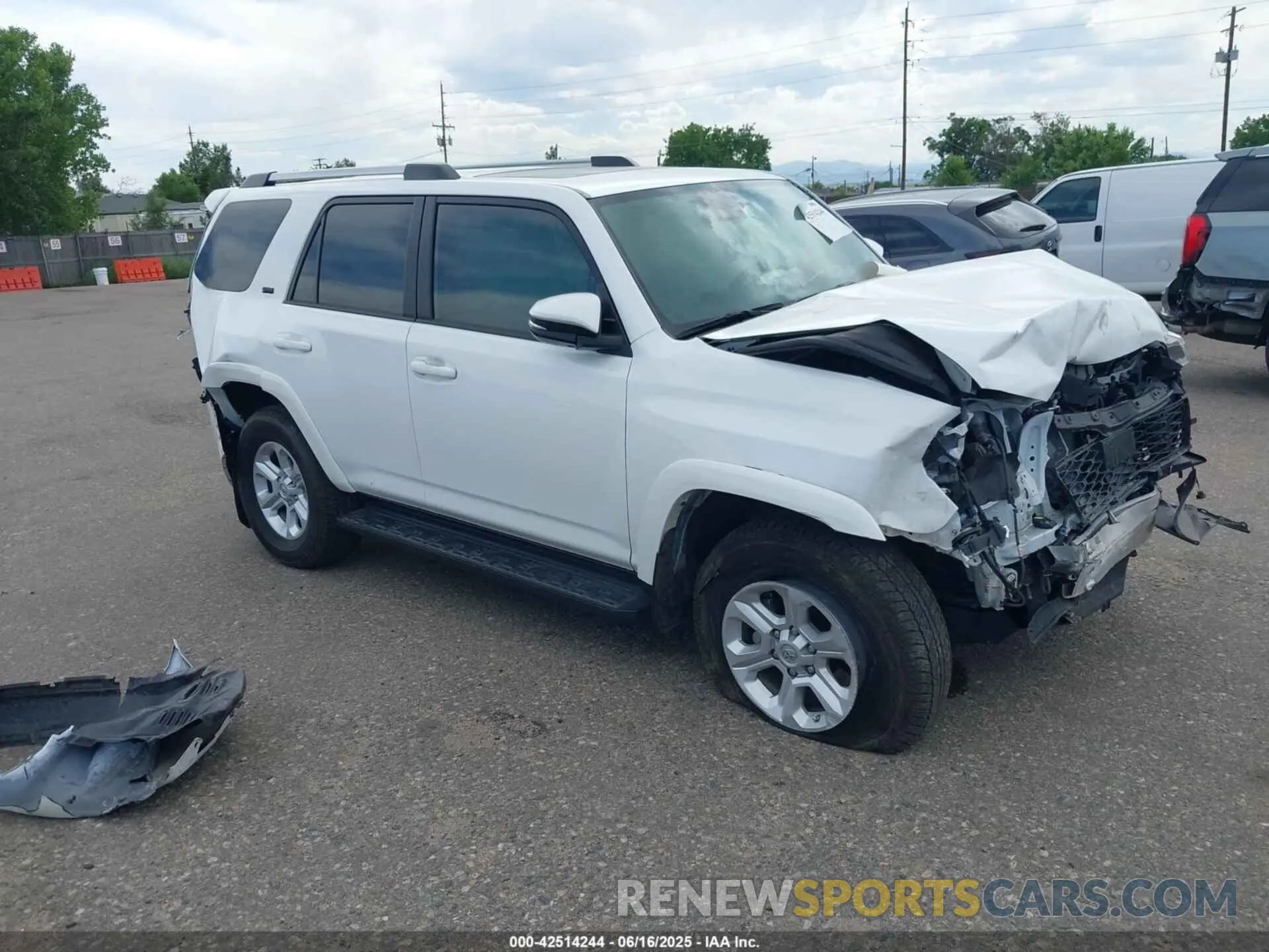 1 Photograph of a damaged car JTENU5JR2M5961532 TOYOTA 4RUNNER 2021