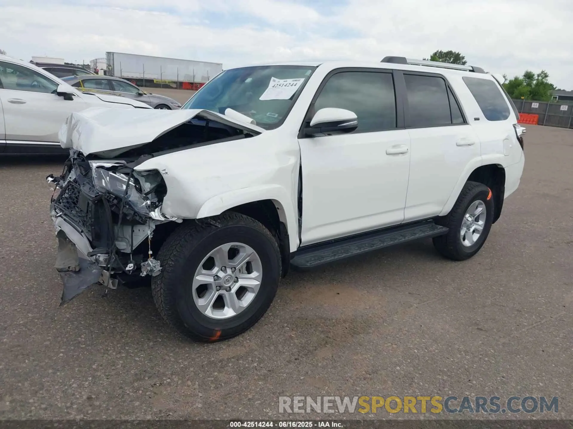 2 Photograph of a damaged car JTENU5JR2M5961532 TOYOTA 4RUNNER 2021