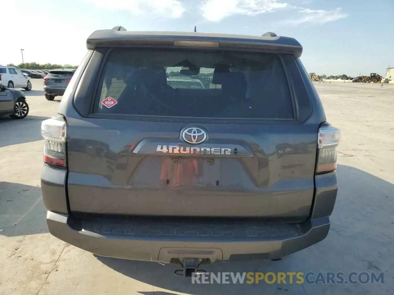 6 Photograph of a damaged car JTENU5JR3M5918267 TOYOTA 4RUNNER 2021
