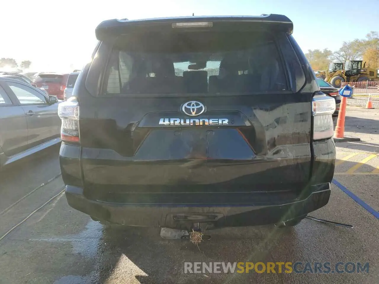 6 Photograph of a damaged car JTENU5JR5M5910526 TOYOTA 4RUNNER 2021