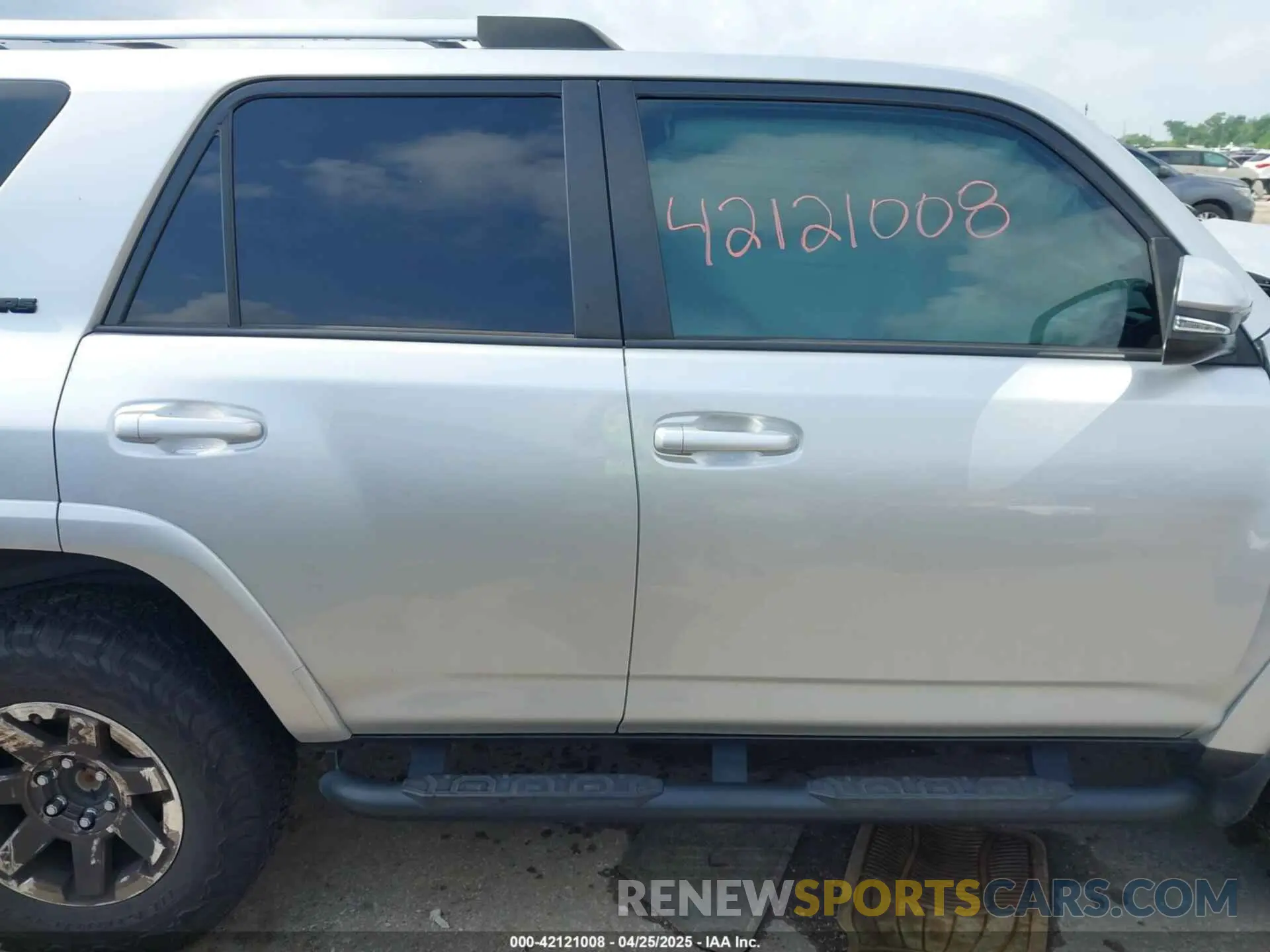 13 Фотография поврежденного автомобиля JTENU5JR5M5946894 TOYOTA 4RUNNER 2021