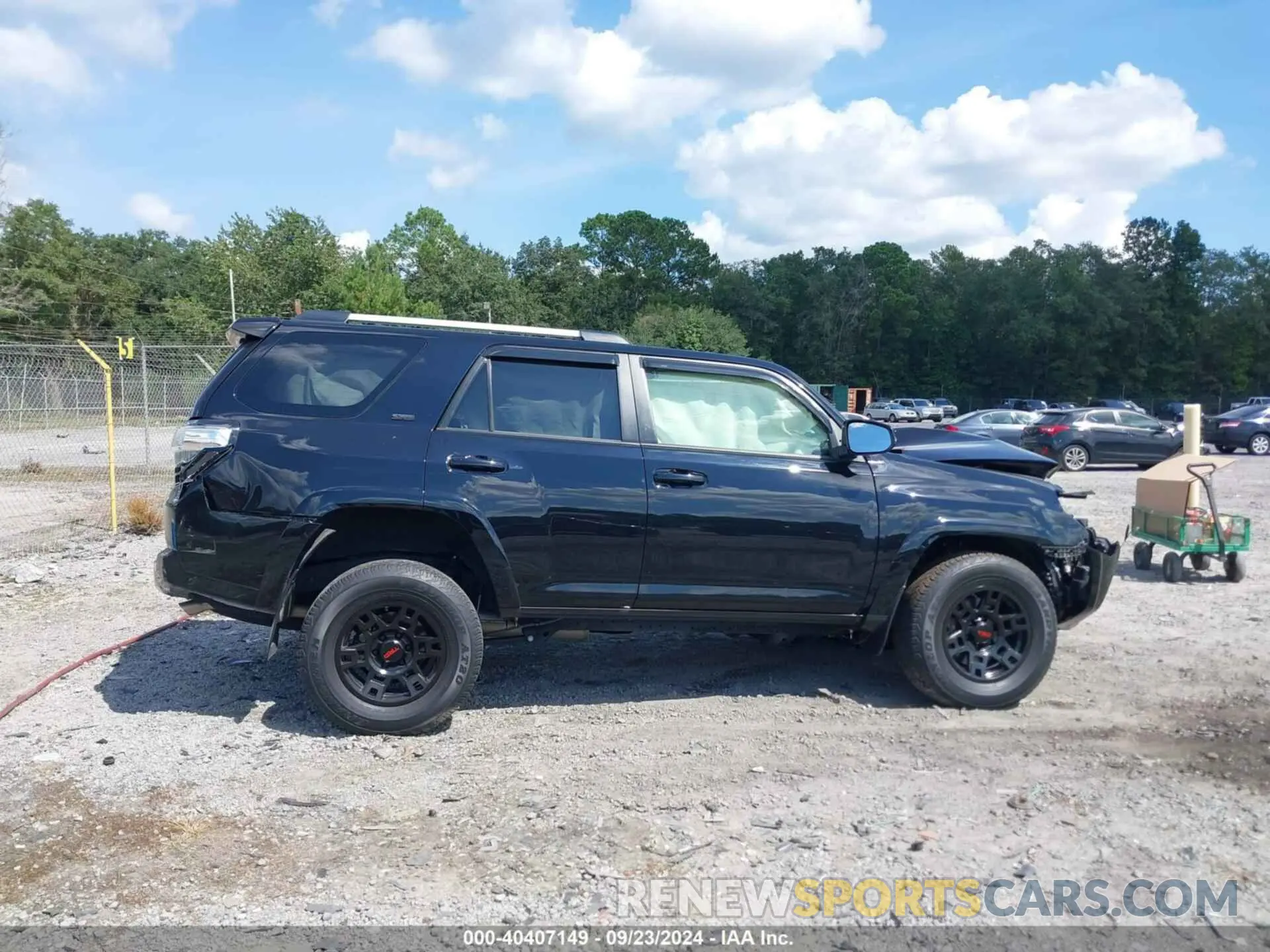 14 Photograph of a damaged car JTENU5JR6M5897737 TOYOTA 4RUNNER 2021
