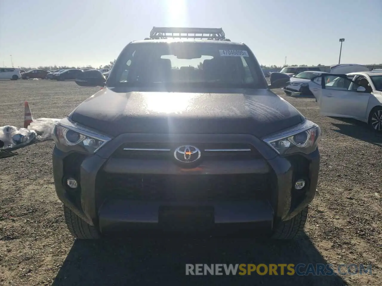 5 Photograph of a damaged car JTENU5JR6M5900328 TOYOTA 4RUNNER 2021