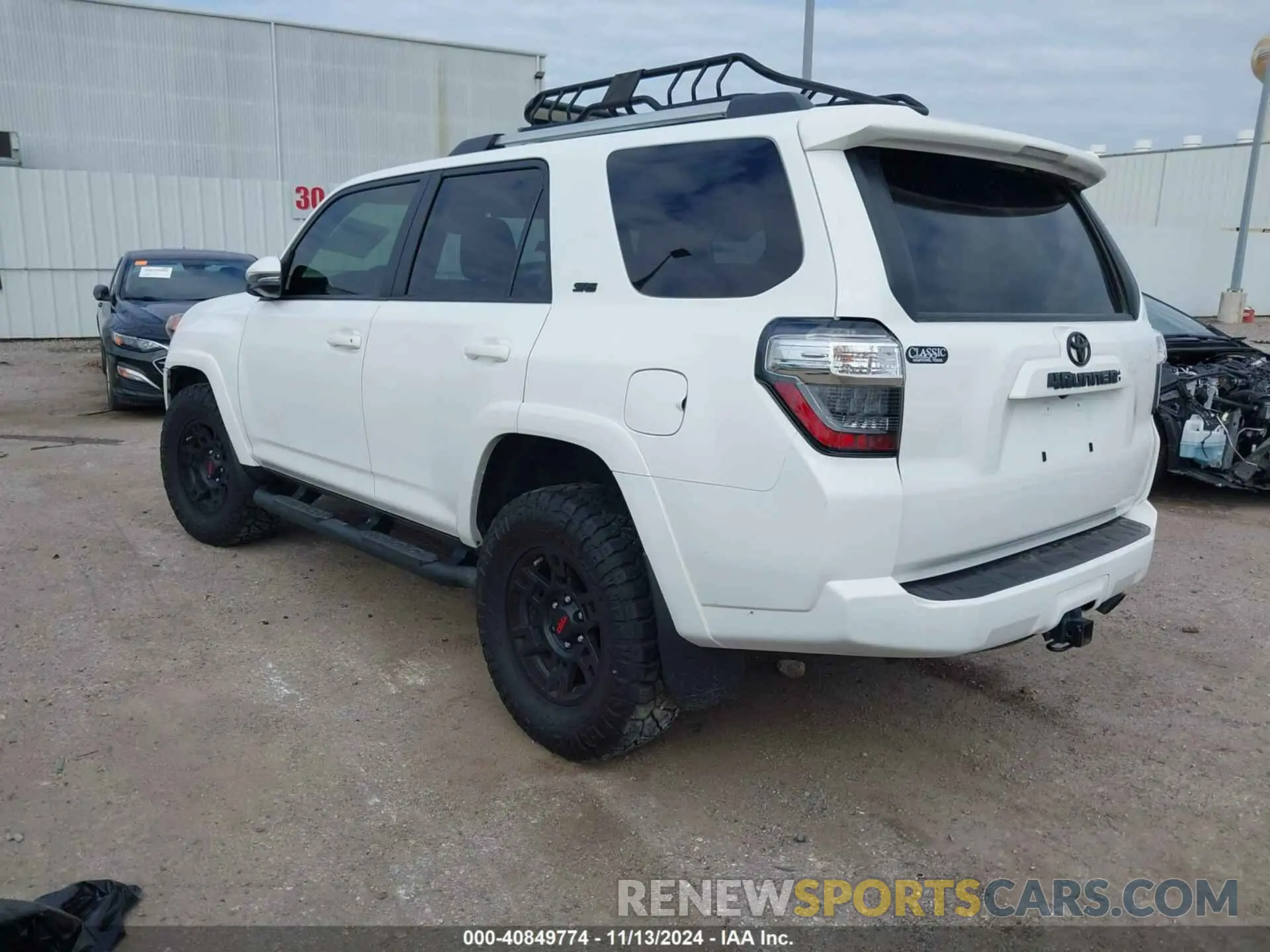 3 Фотография поврежденного автомобиля JTENU5JR7M5877853 TOYOTA 4RUNNER 2021