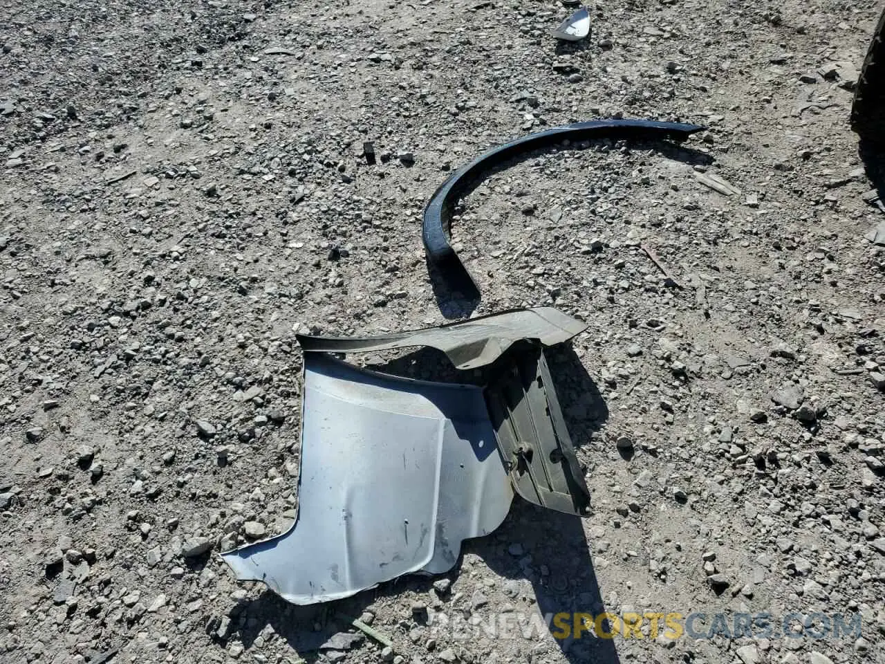 13 Photograph of a damaged car JTENU5JR8M5936098 TOYOTA 4RUNNER 2021