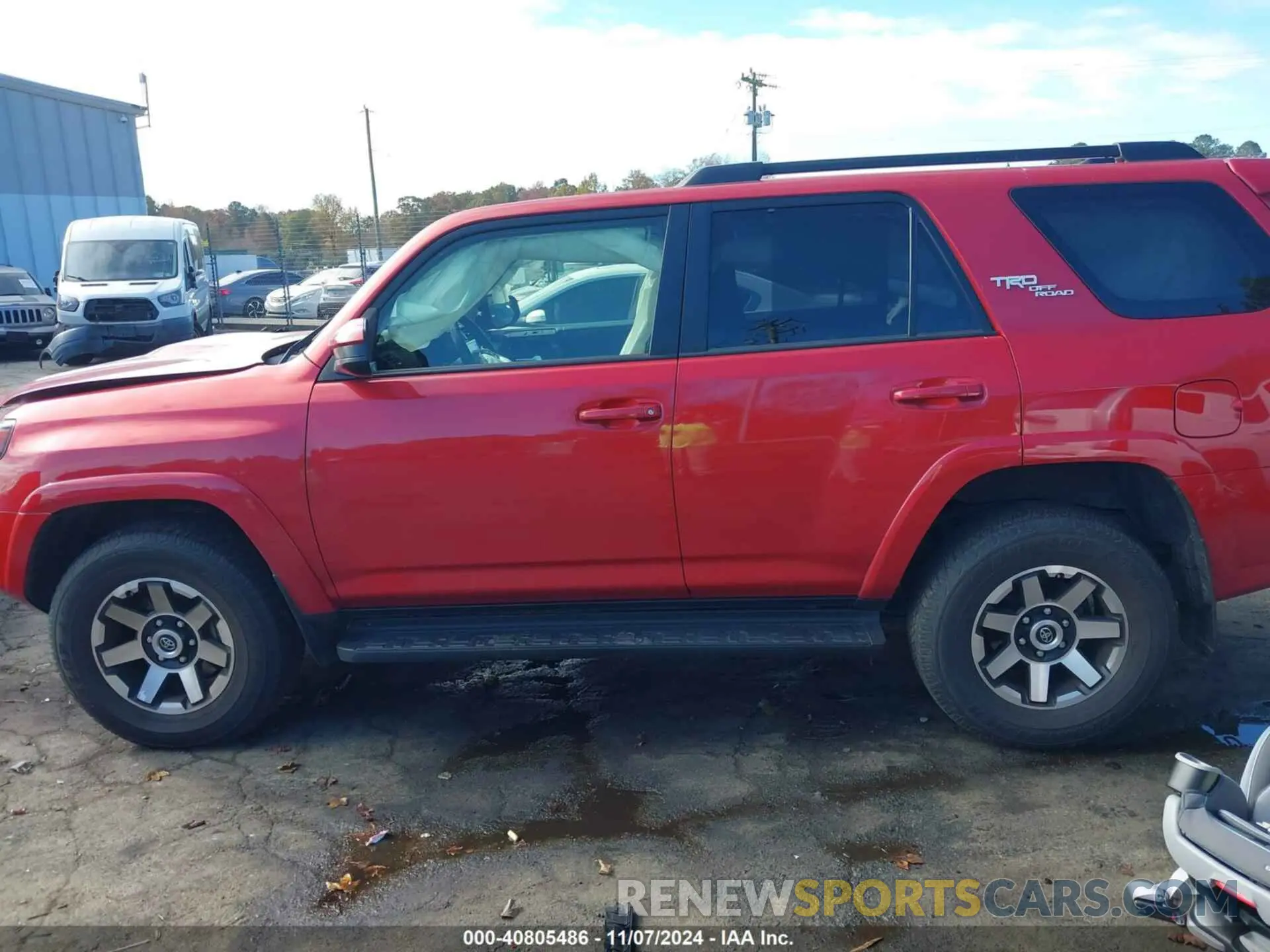 14 Photograph of a damaged car JTEPU5JR0M5929414 TOYOTA 4RUNNER 2021