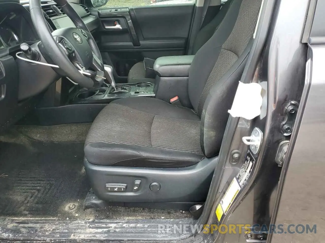 13 Photograph of a damaged car JTEPU5JR1M5862418 TOYOTA 4RUNNER 2021