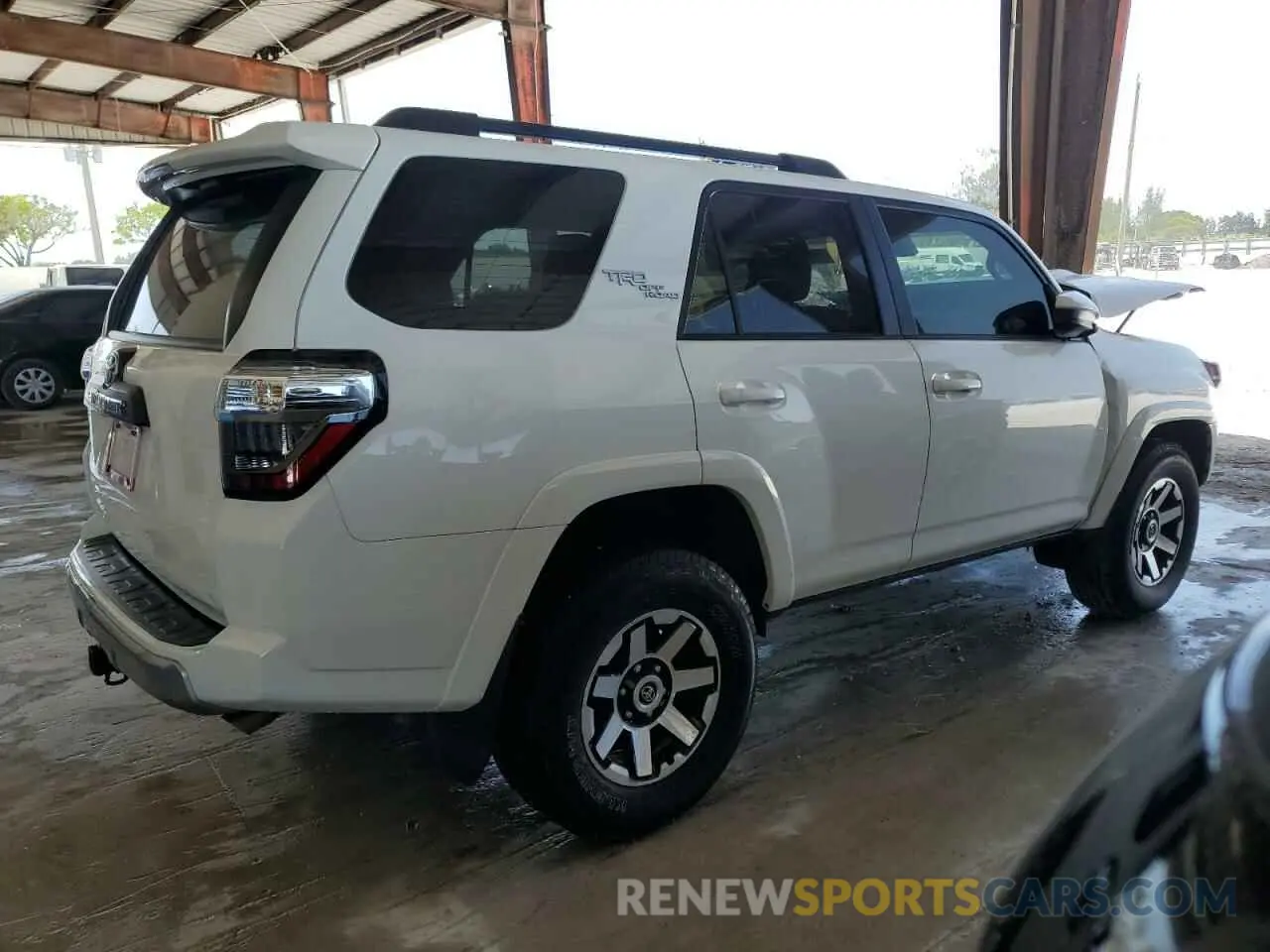 3 Фотография поврежденного автомобиля JTEPU5JR2M5963841 TOYOTA 4RUNNER 2021