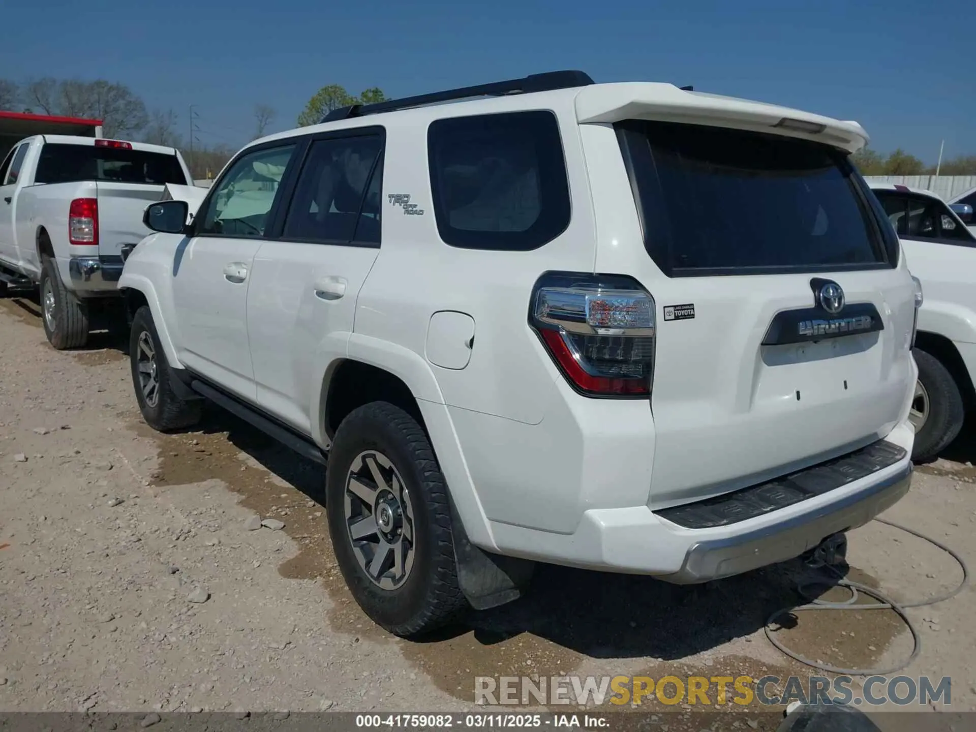 3 Фотография поврежденного автомобиля JTEPU5JR4M5838551 TOYOTA 4RUNNER 2021