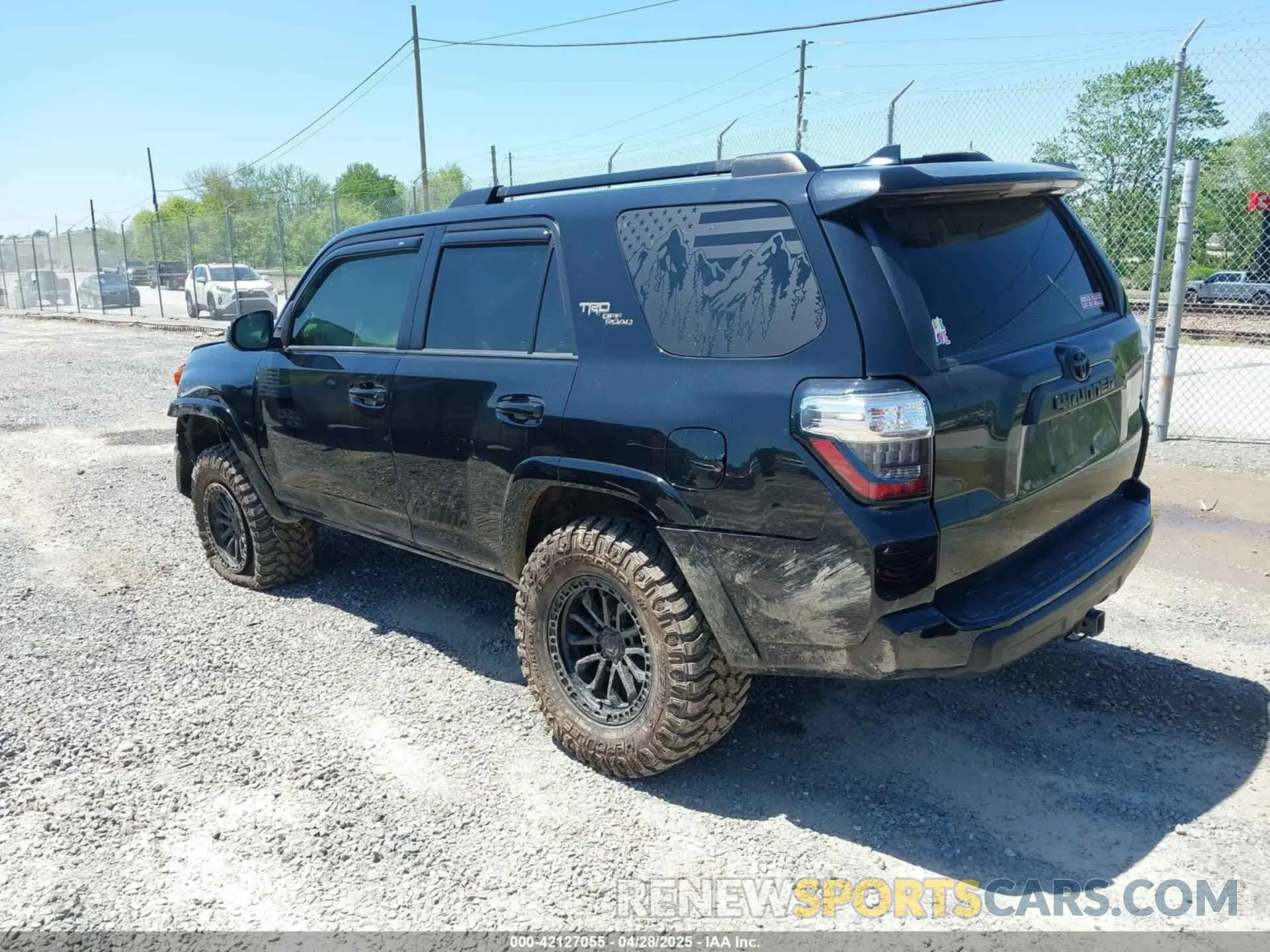 3 Photograph of a damaged car JTEPU5JR6M5915274 TOYOTA 4RUNNER 2021