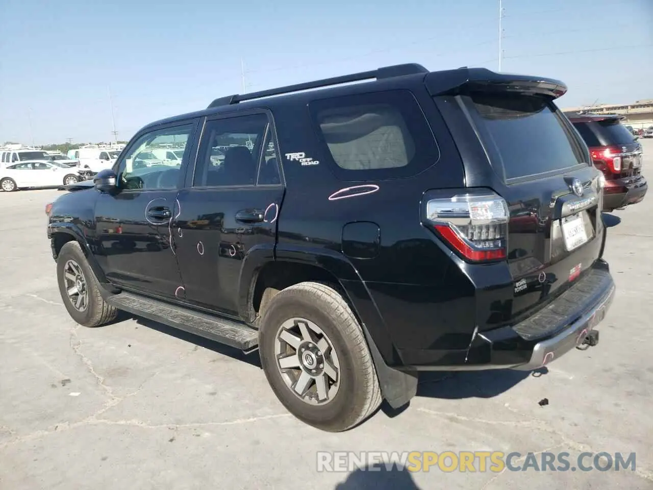 2 Photograph of a damaged car JTEPU5JR8M5905765 TOYOTA 4RUNNER 2021