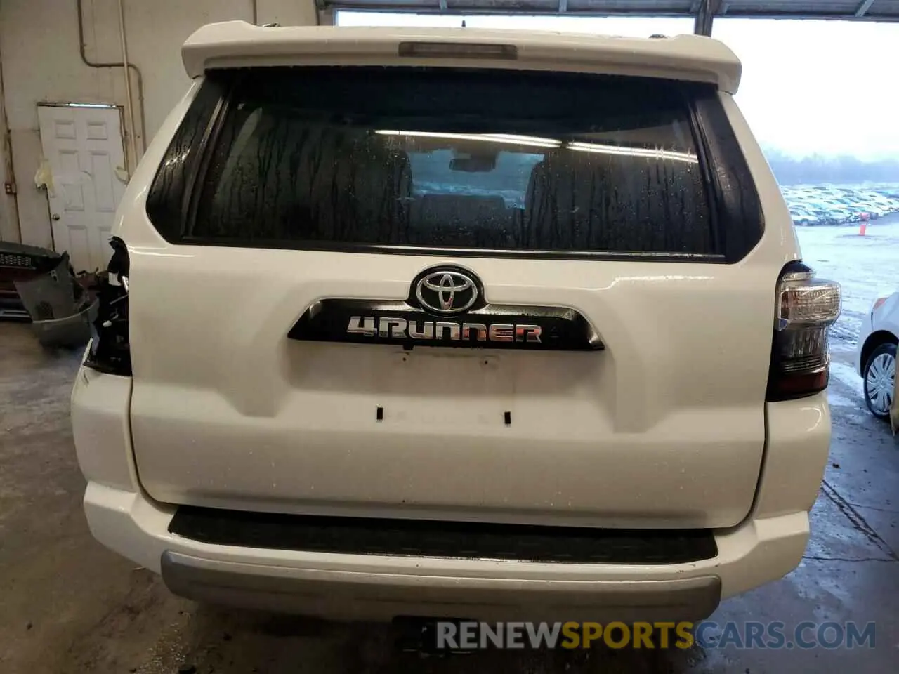 6 Photograph of a damaged car JTEPU5JR9M5934238 TOYOTA 4RUNNER 2021