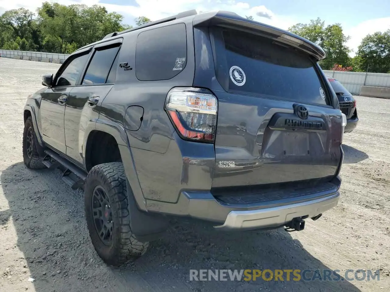 3 Photograph of a damaged car JTEPU5JRXM5865091 TOYOTA 4RUNNER 2021