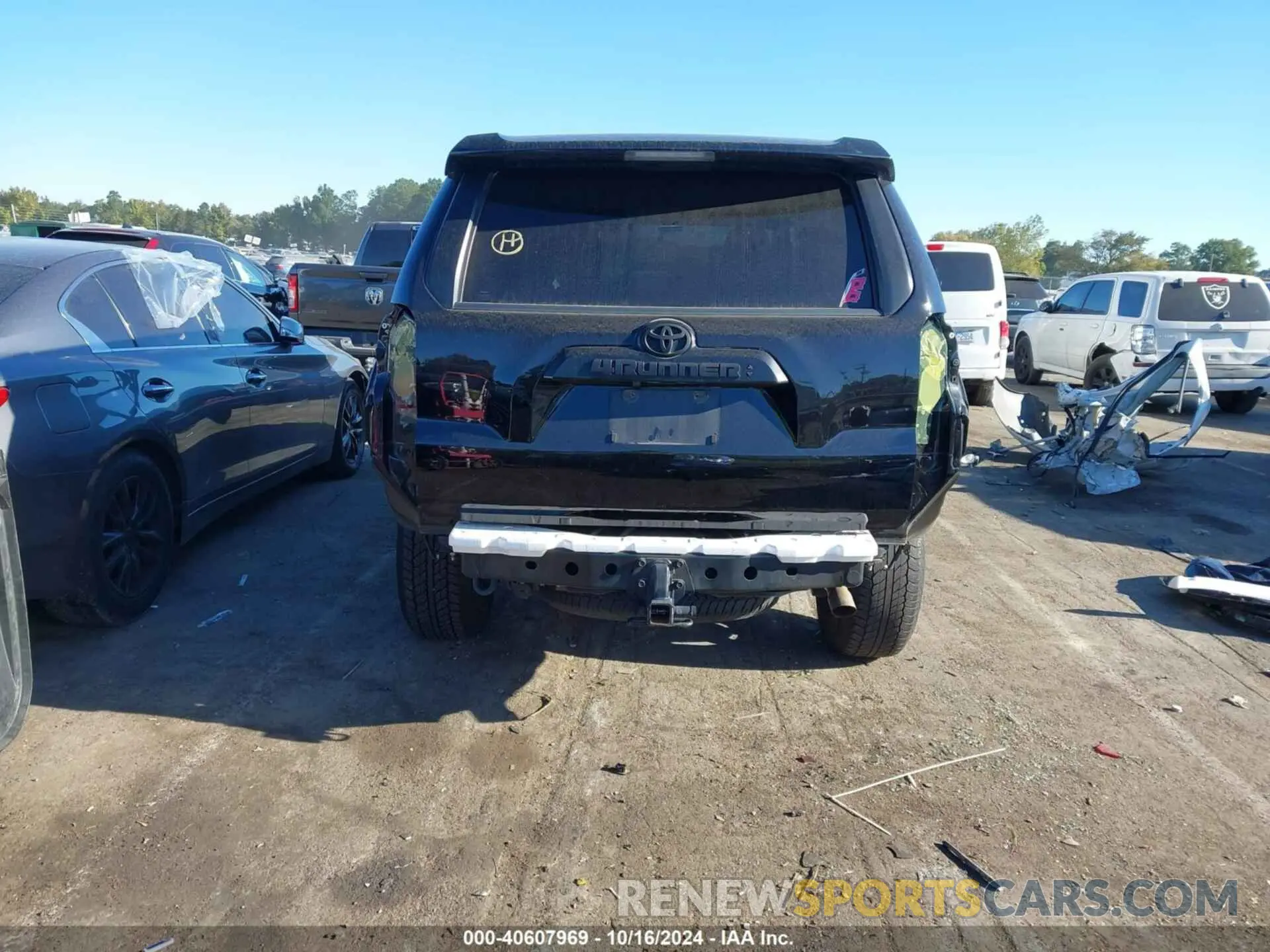 17 Photograph of a damaged car JTERU5JR1M5855560 TOYOTA 4RUNNER 2021